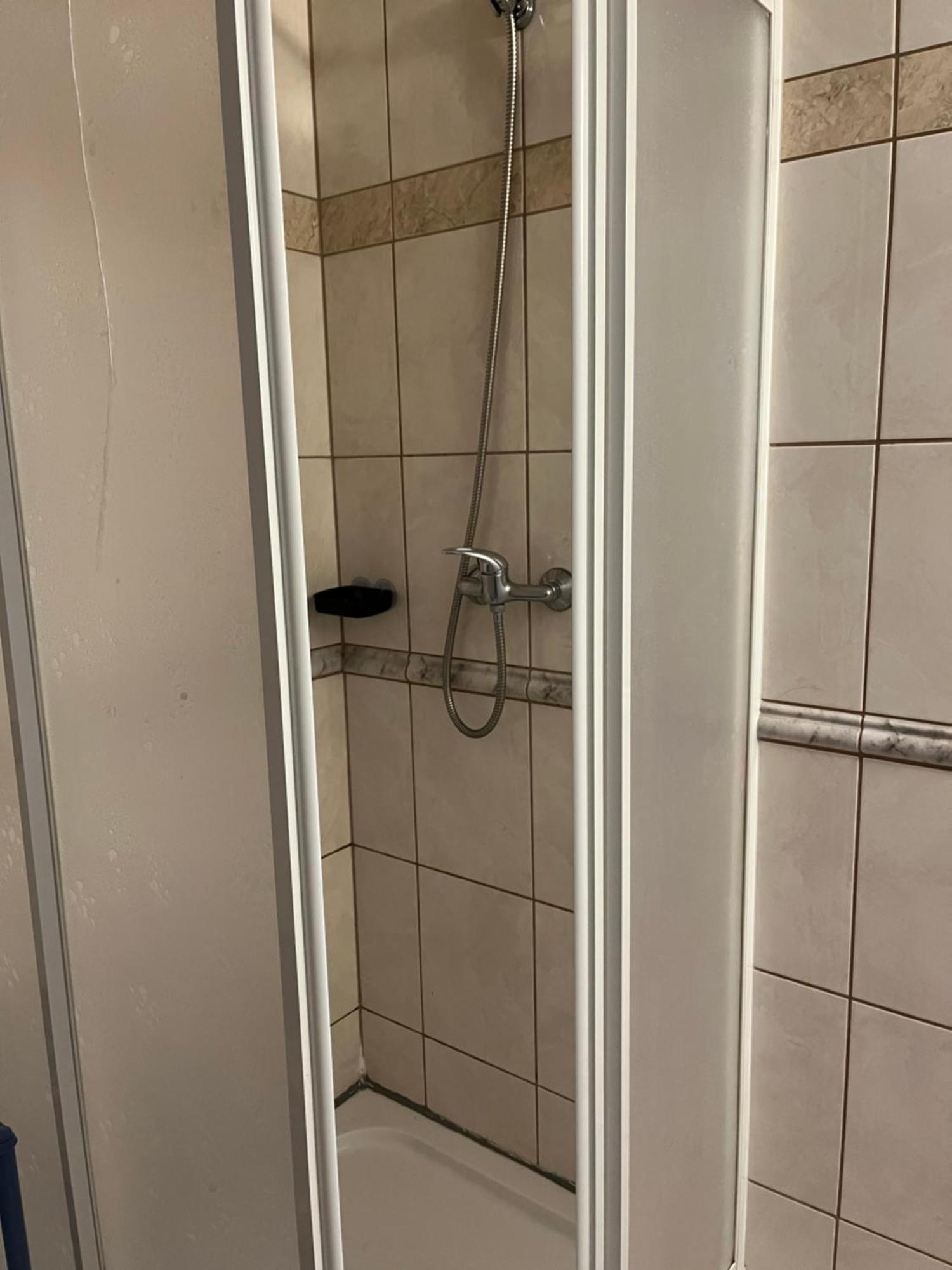 Pokój z 2 łóżkami pojedynczymi i balkonem