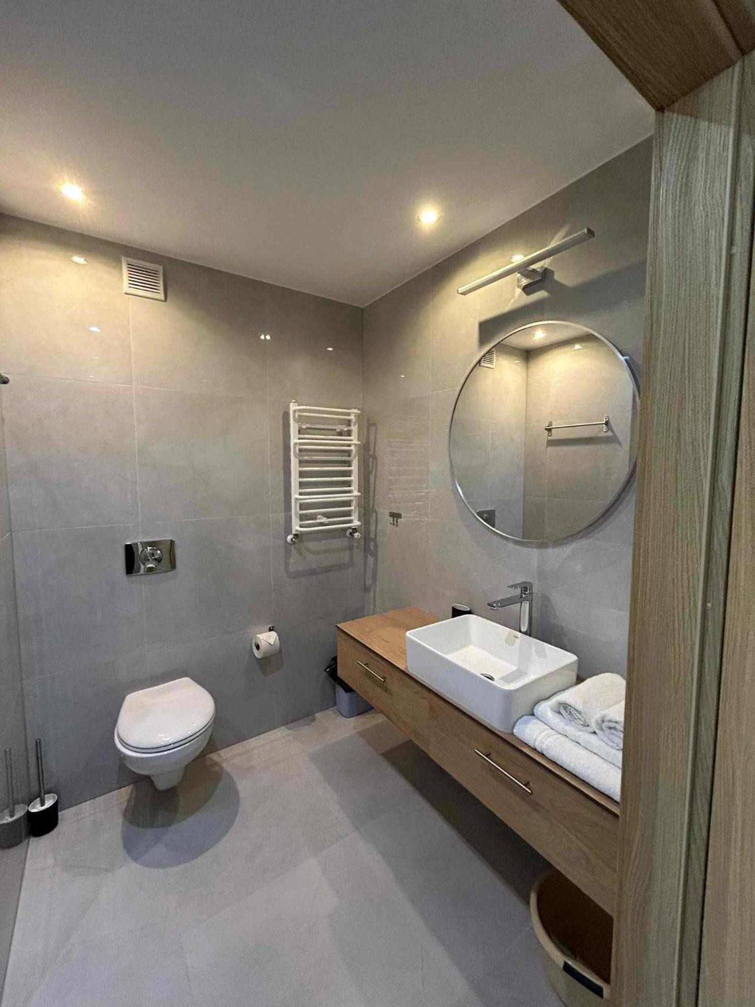 Double Room,1595436915:JPEG