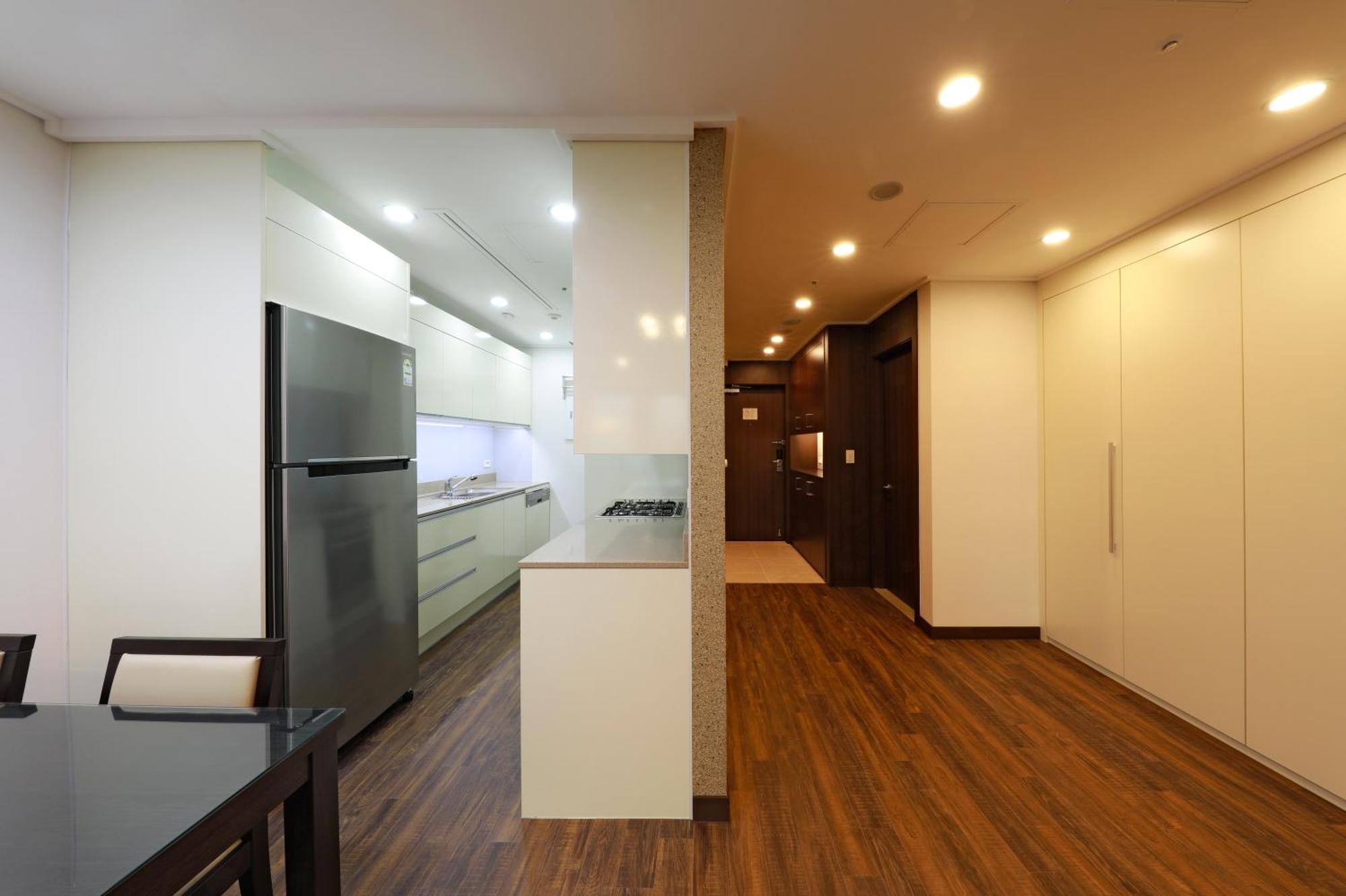 [ECO NO DAILY CLEANING] Two-Bedroom Premier Apartment 15~21floor 2 bathrooms