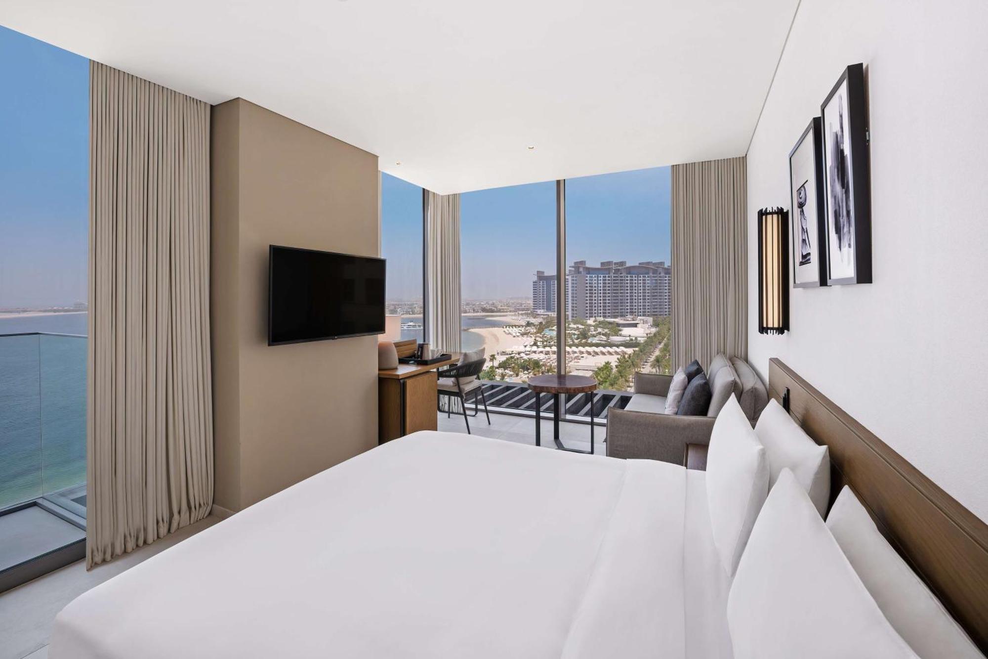 Premium Corner Room Sea View