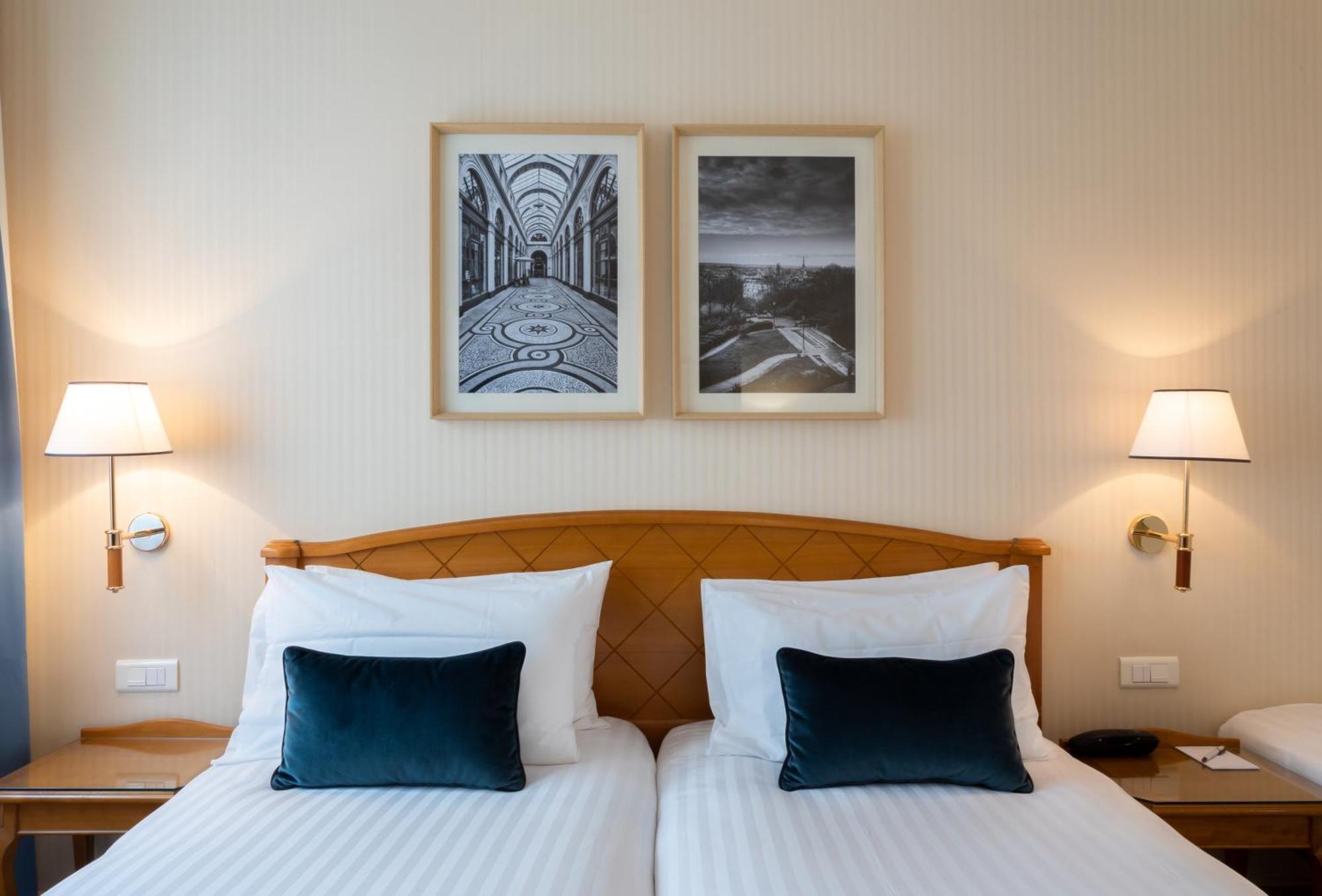 Connecting Rooms