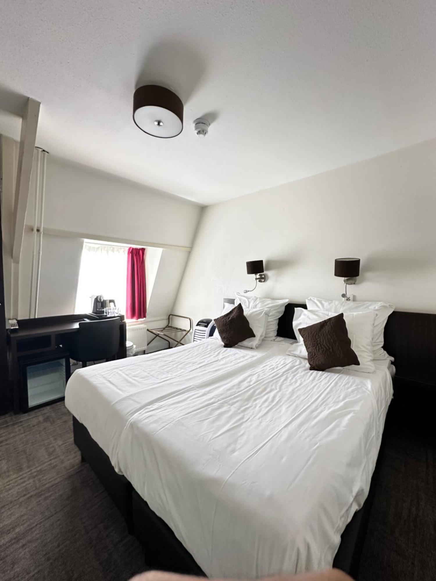 Superior Double Room Canal View