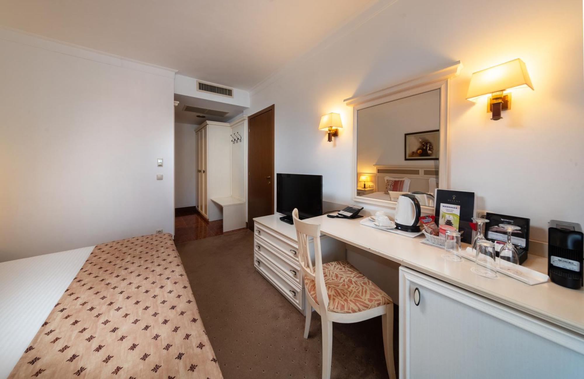 Double or Twin Room - Free Beach Access,1599645308:JPEG