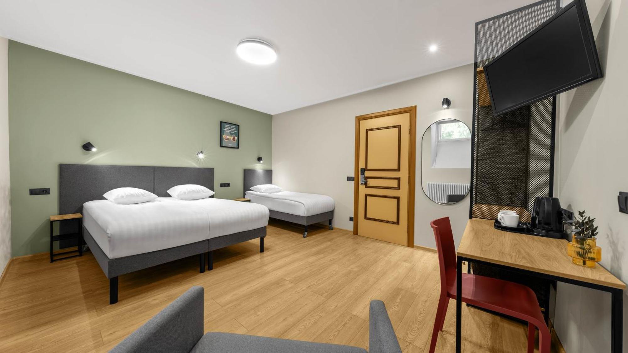 Triple Room