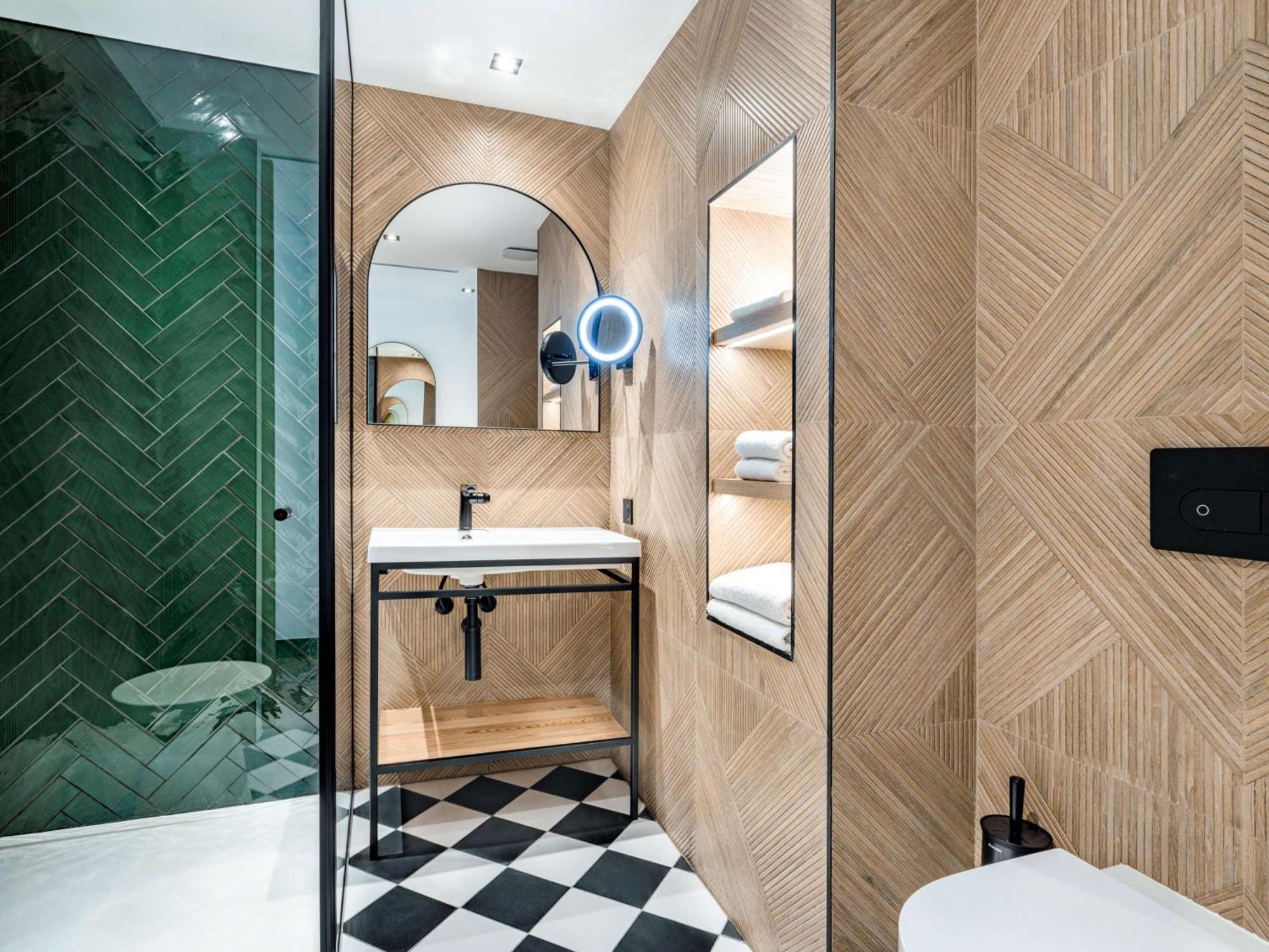King Guest Room
