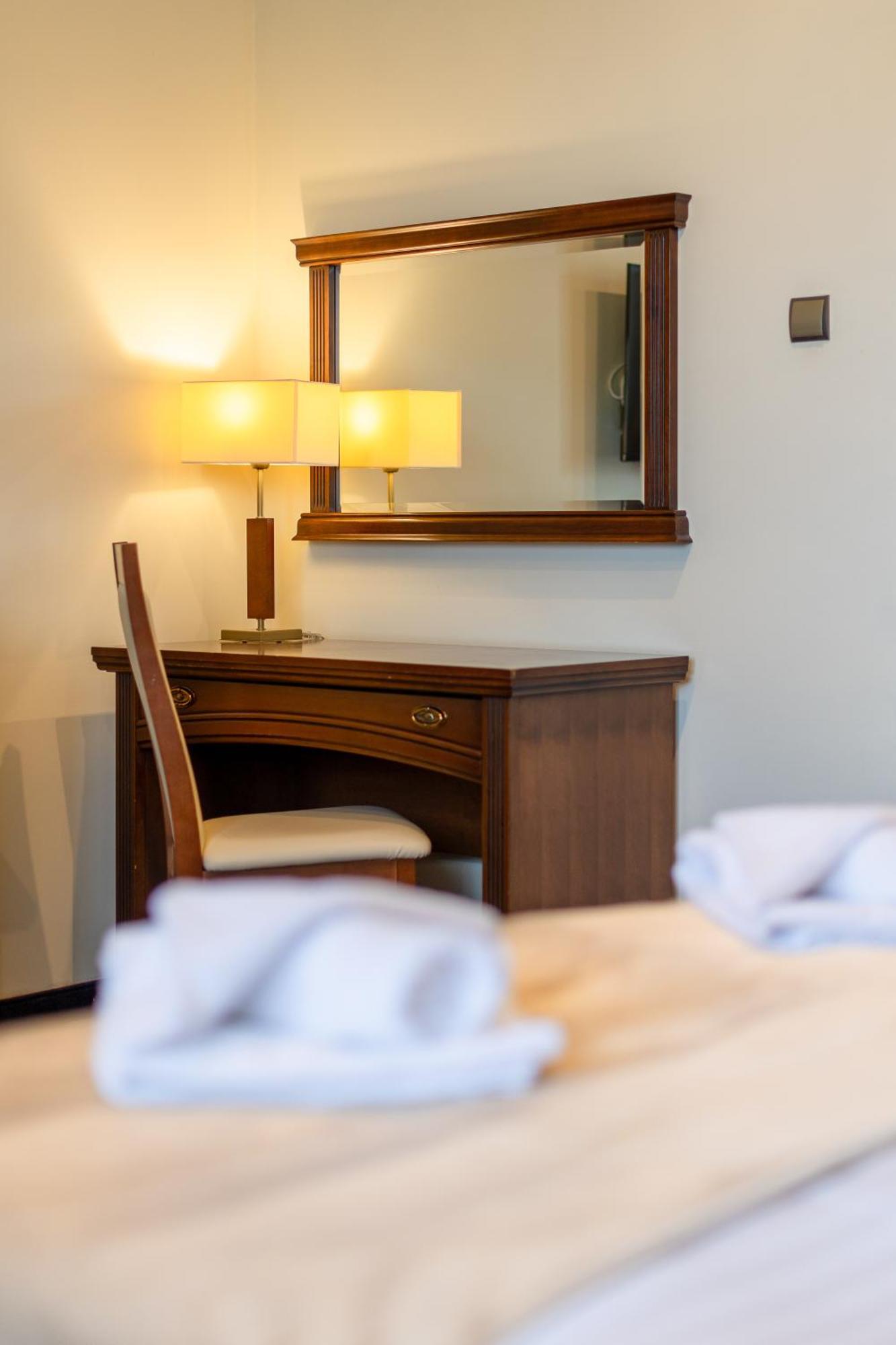 Lux Double Room,1601679604:JPEG