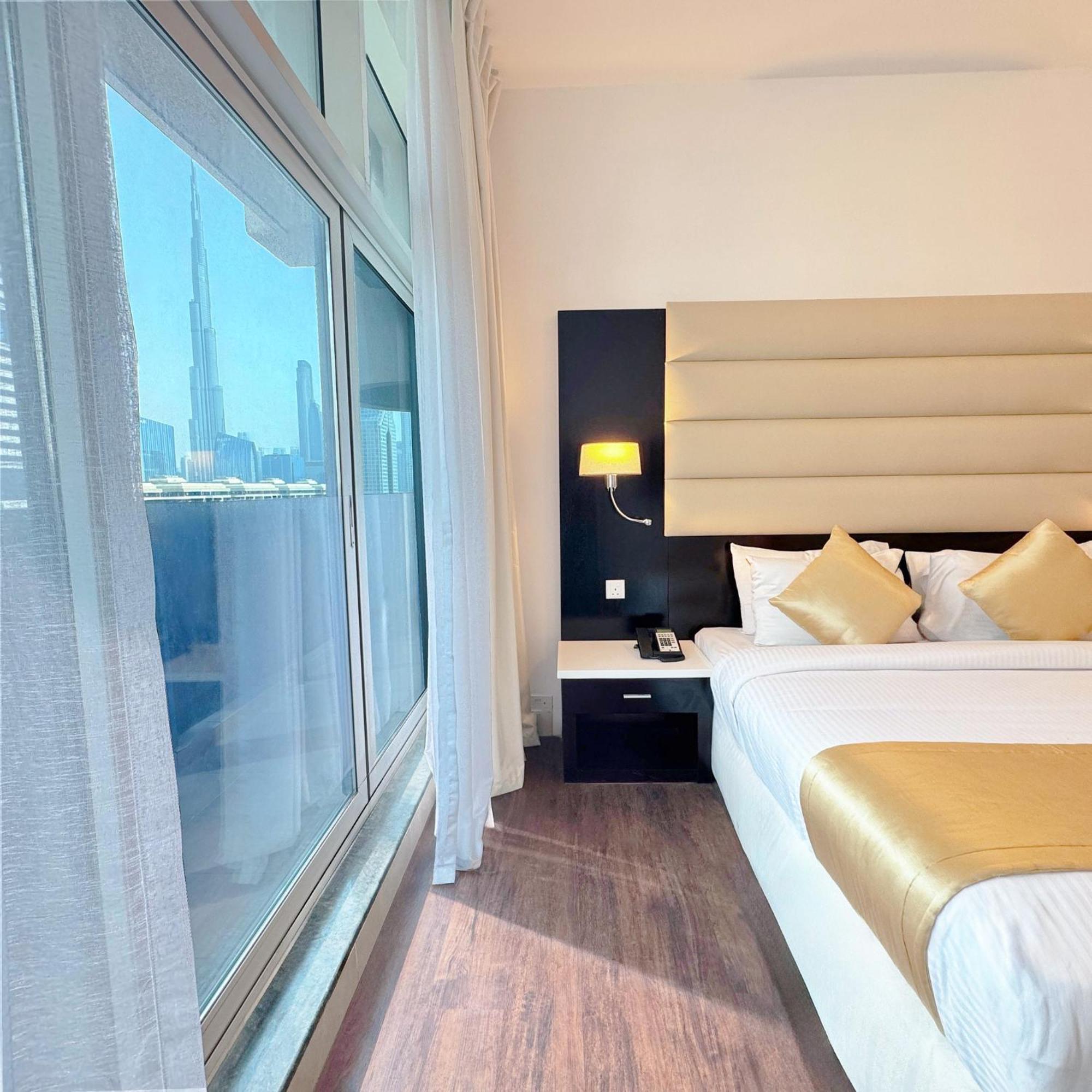 Deluxe King Room With Burj Khalifa View,1602982169:JPEG