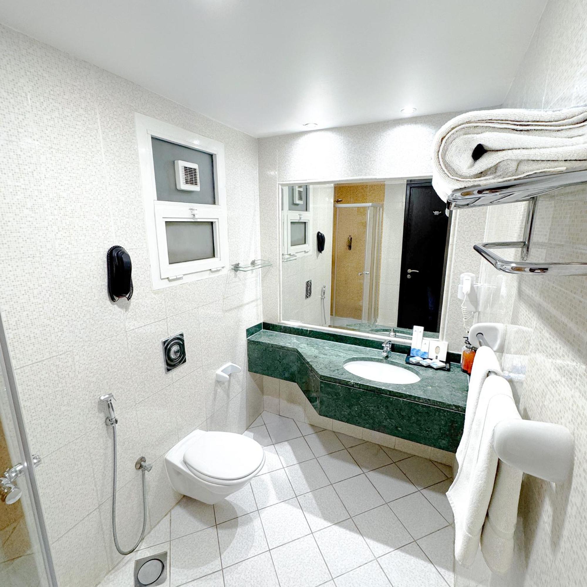 Deluxe King Room,1602982172:JPEG