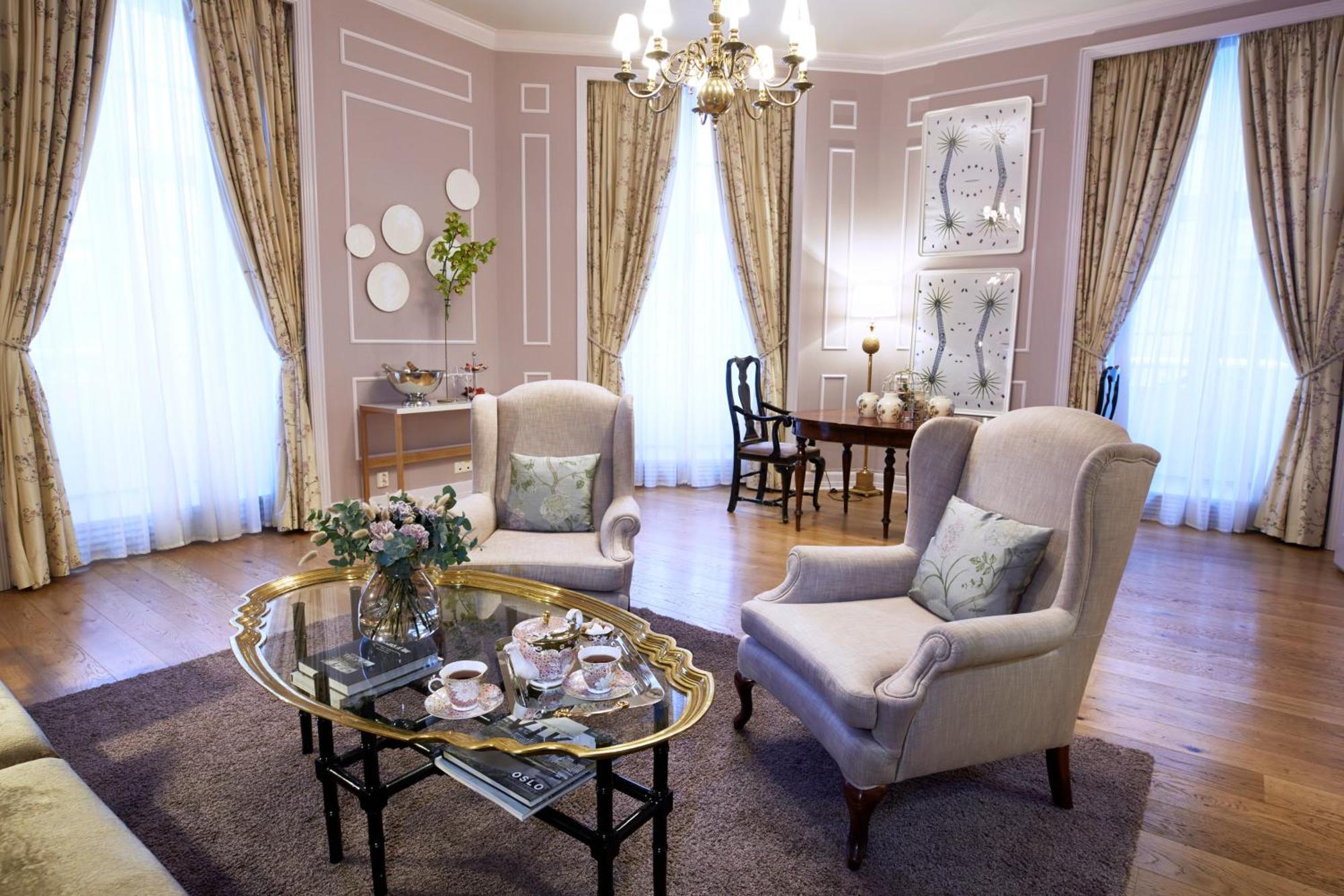 Signature Suite