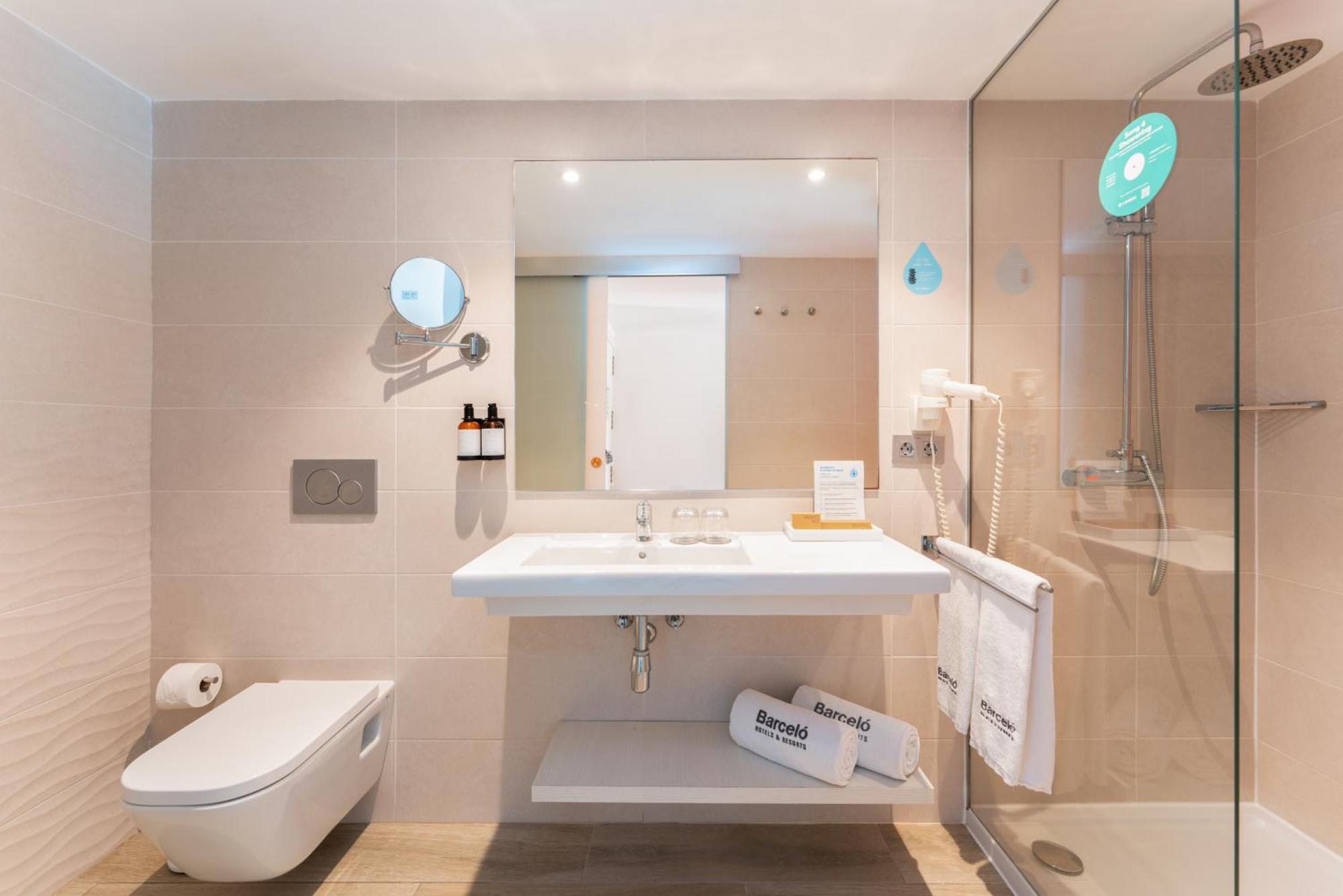 Apartament typu Suite z widokiem na basen