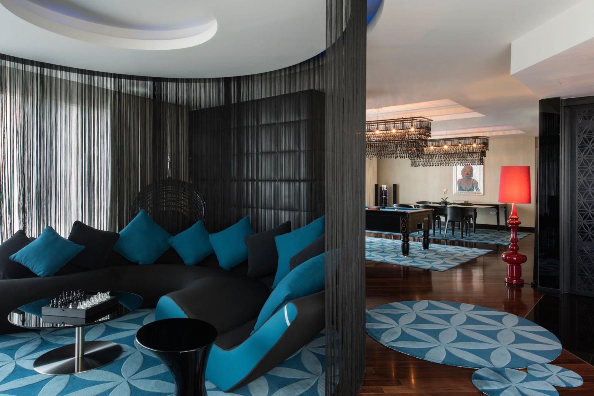Penthouse One-Bedroom Presidential King Suite Sea View
