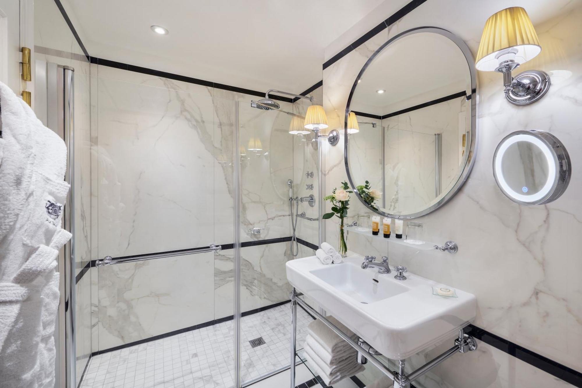 Superior Room,1609715740:JPEG