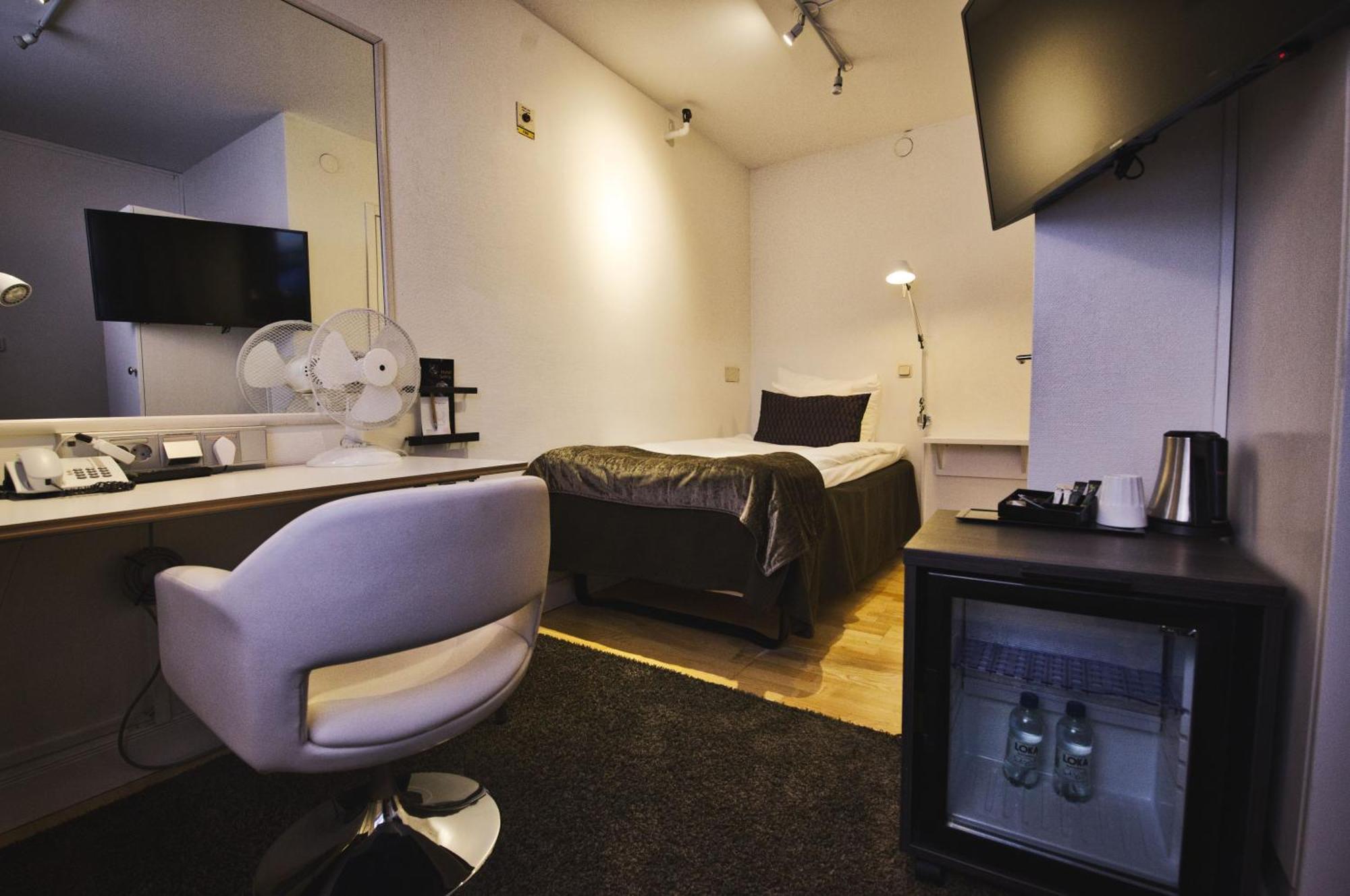 Cabin Room Without Windows