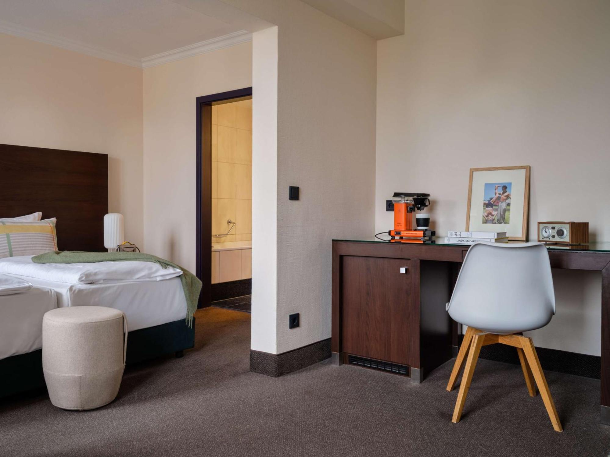 Signature Twin Room,1611054825:JPEG