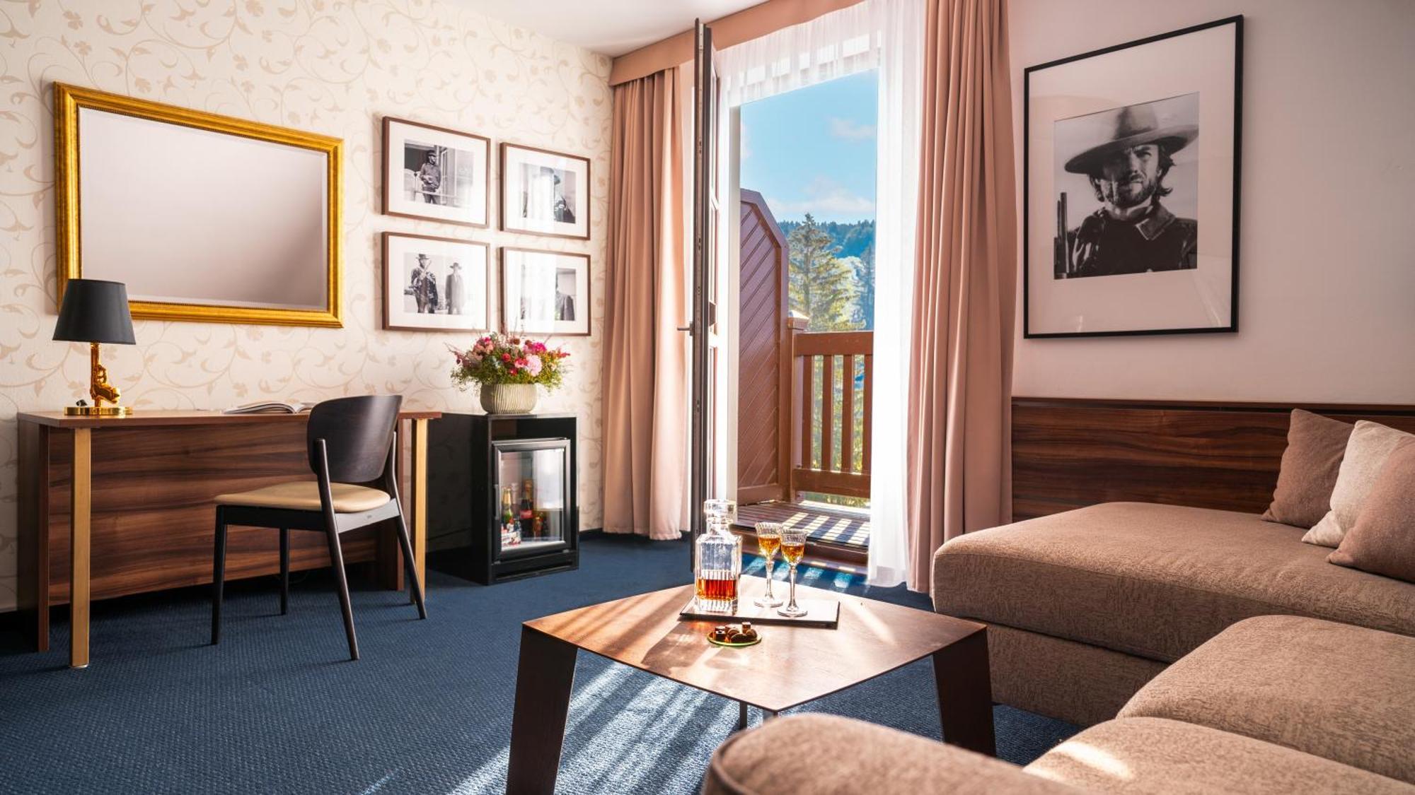 Apartament typu Savoy Suite z balkonem (4 osoby dorosłe)