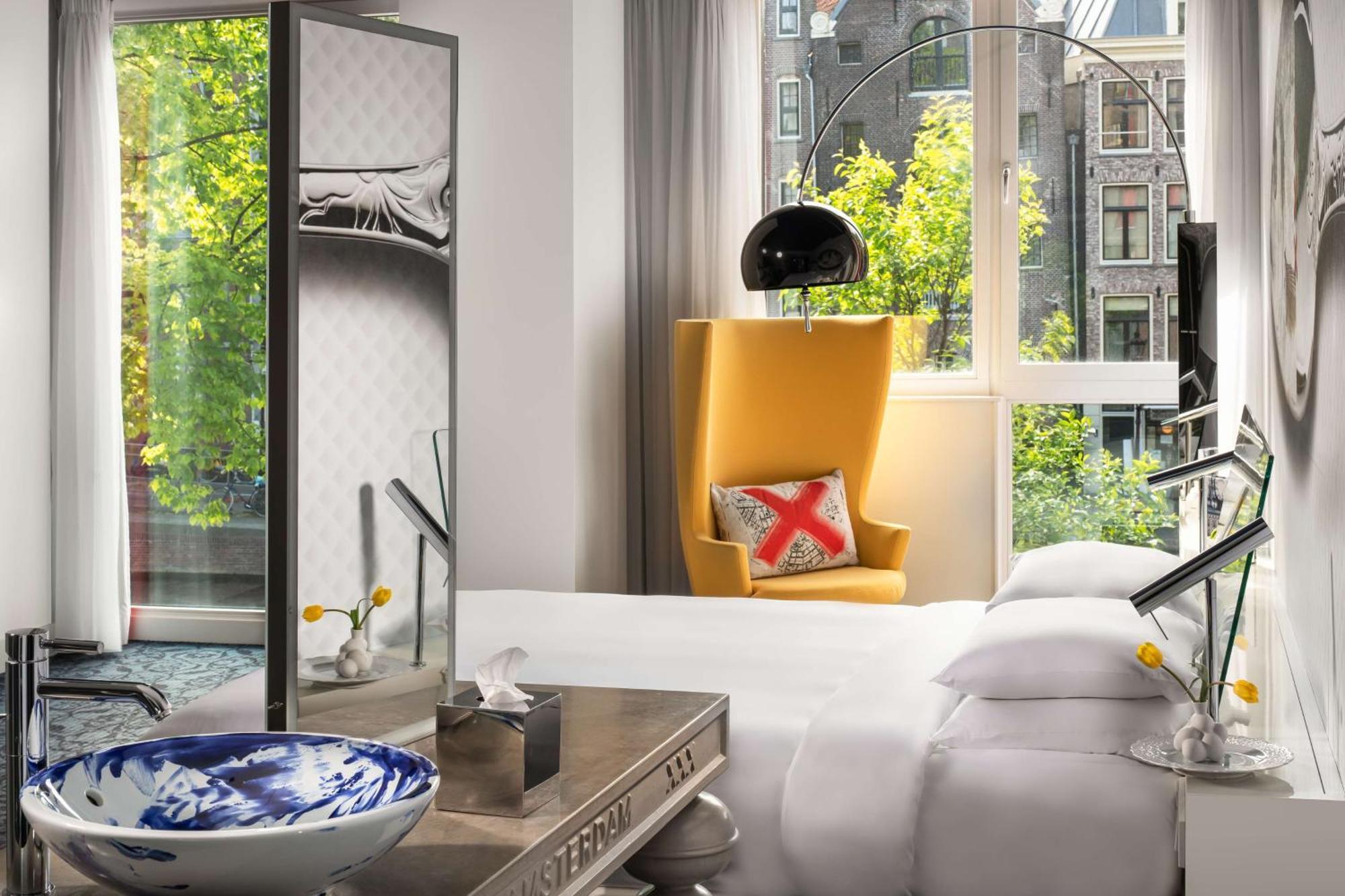 Queen Room Canal View