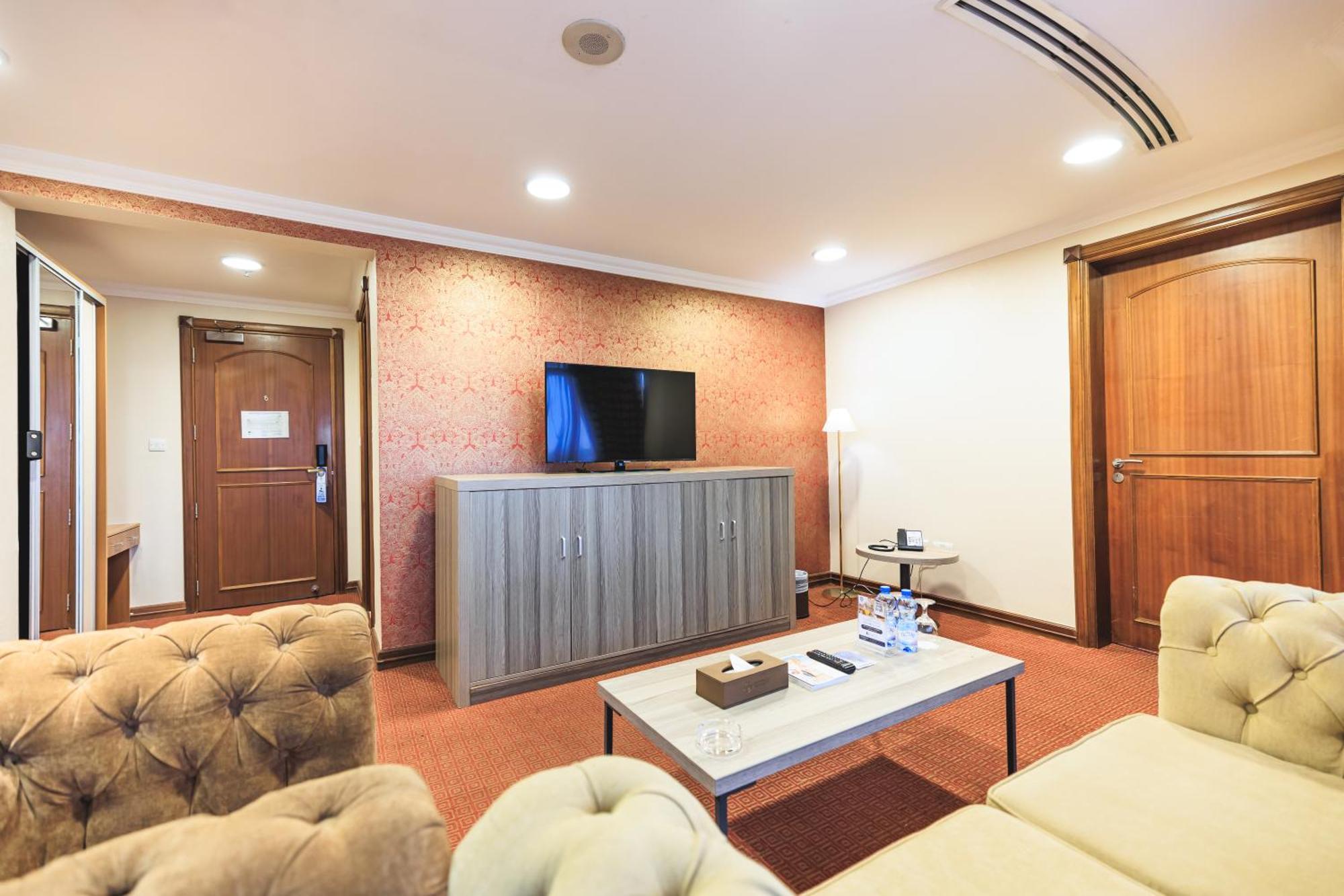 Diplomatic suite