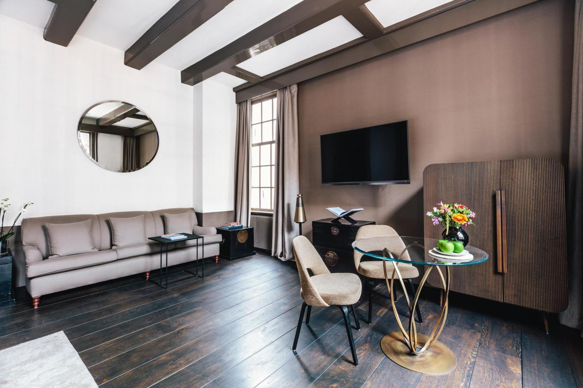 Apartament typu Luxury Suite z widokiem na ogród