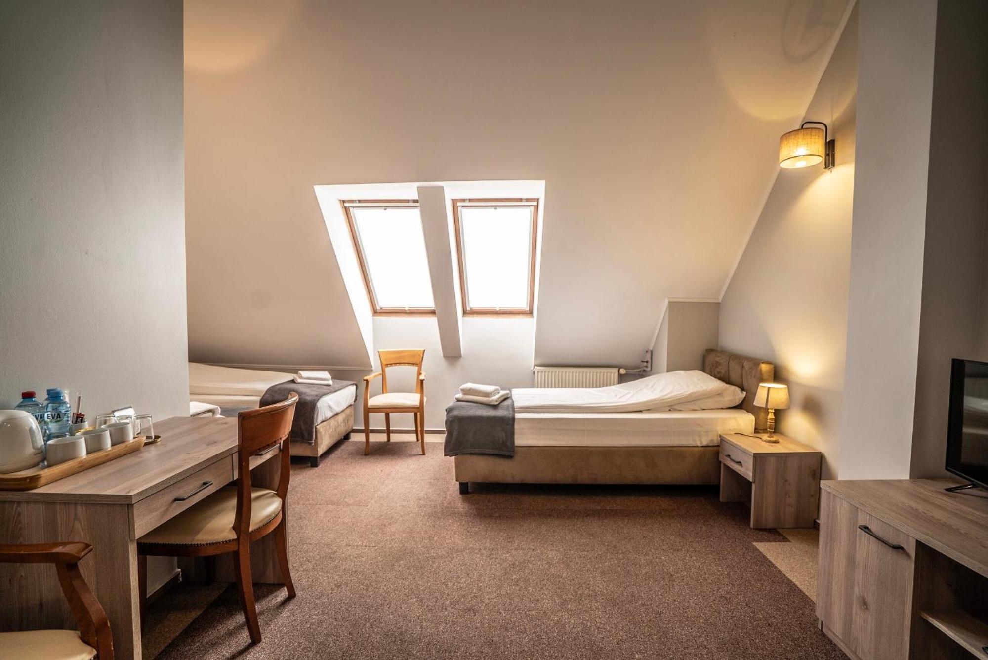 Triple Room,1613667755:JPEG