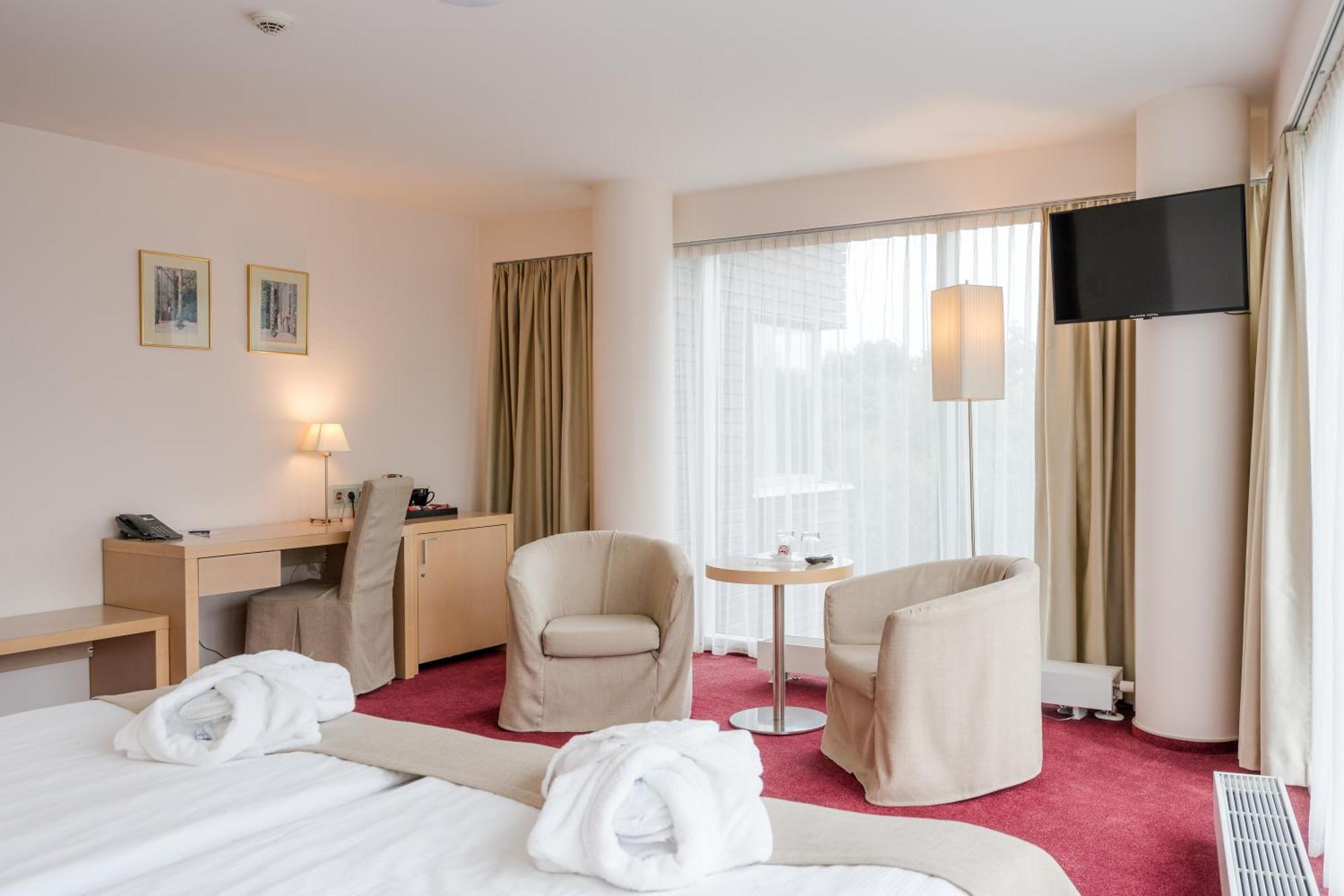 Deluxe Double Room Gym Access