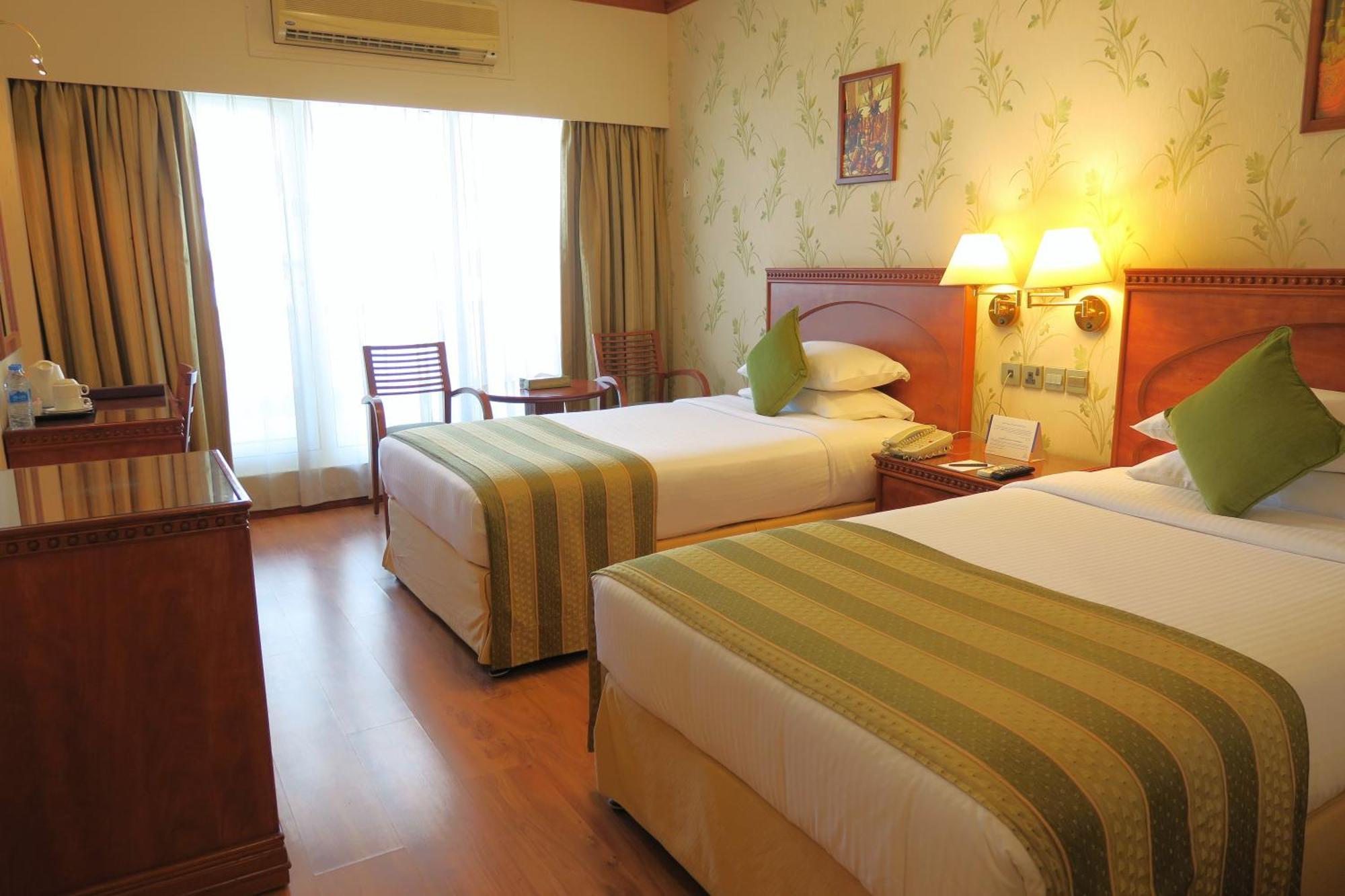 Standard Twin bed-Creek View Balcony