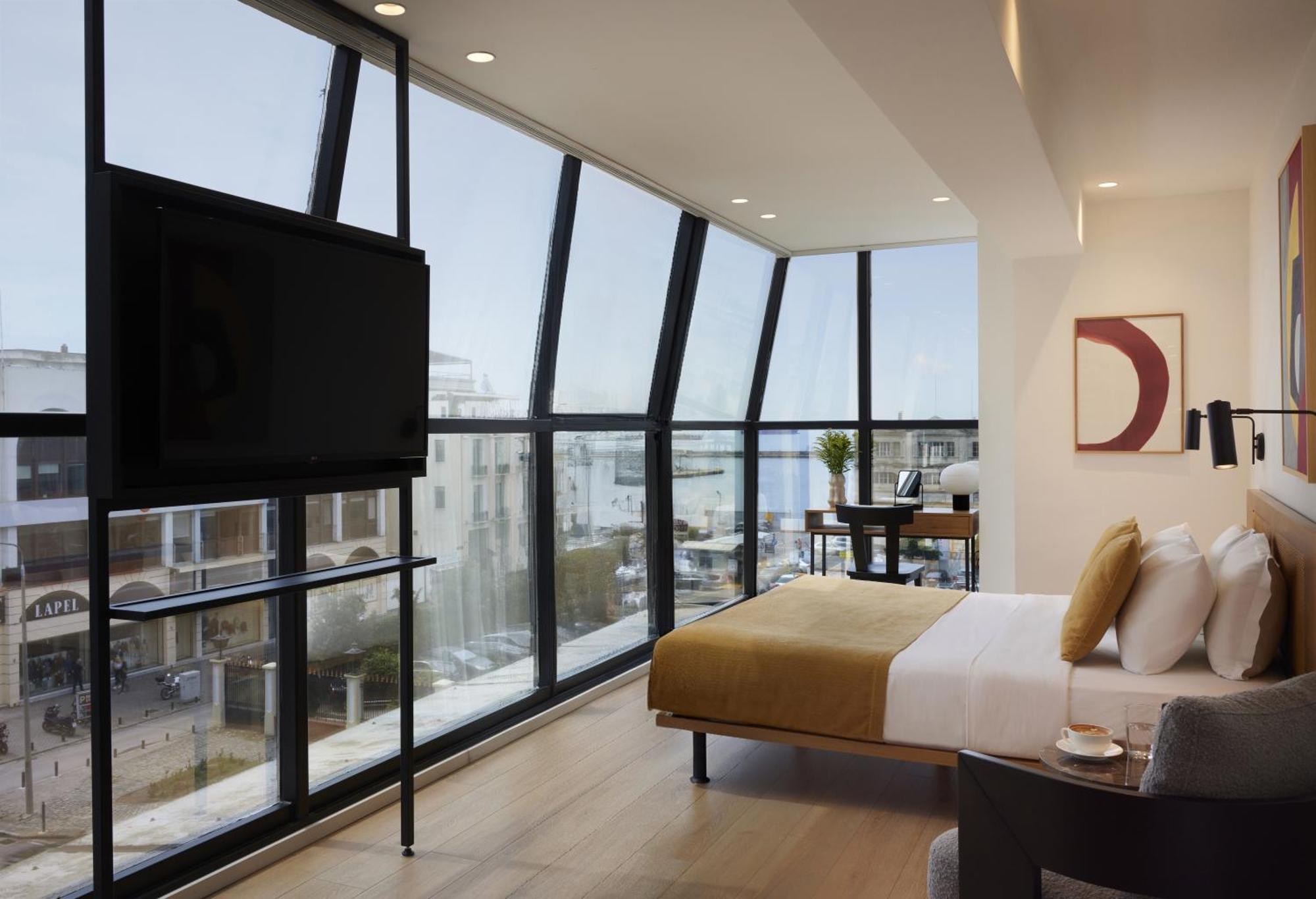 Signature Suite