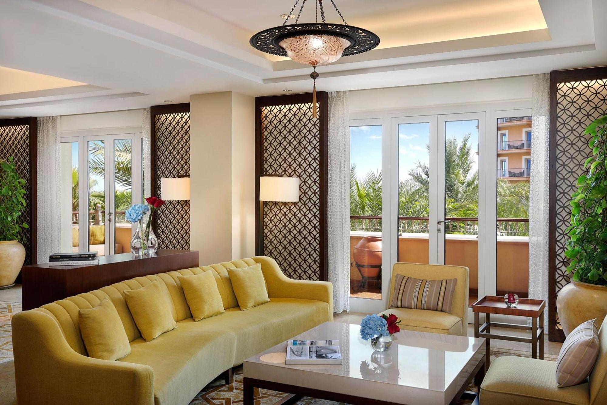 Emirates Suite 1 King Bed Club Lounge Access 5 Culinary Presentations Including Flowing Beverages