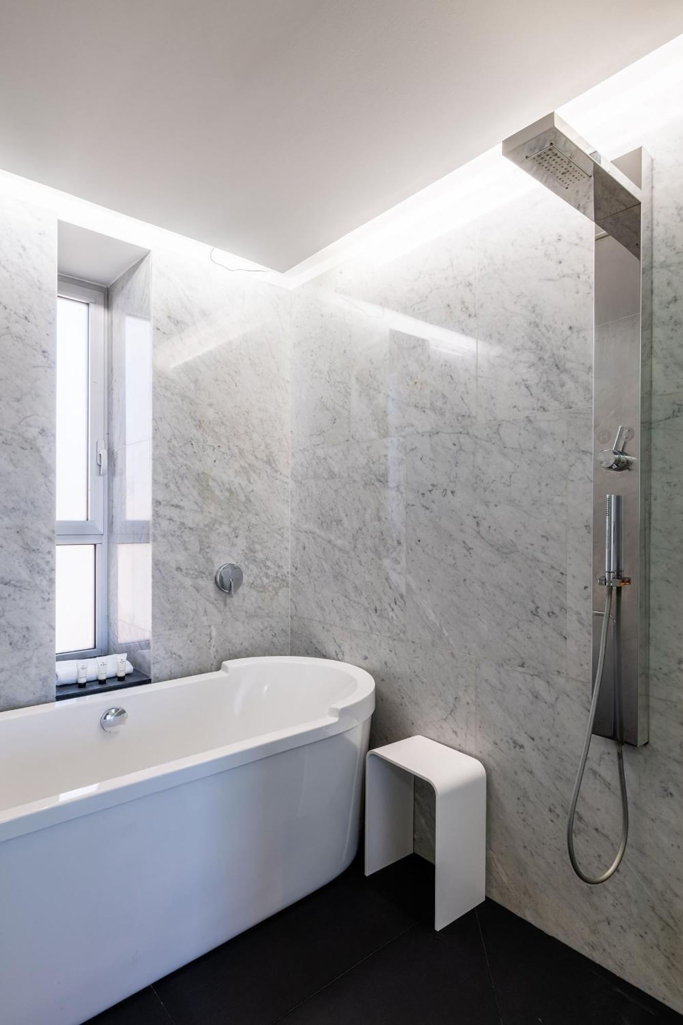 Apartament typu Junior Suite z widokiem na port