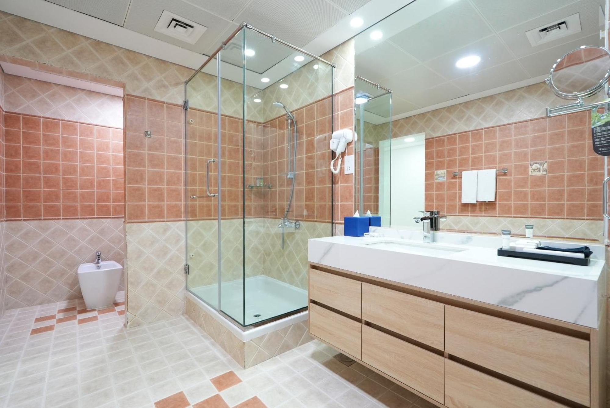 Majestic Private Pool Five Bedroom Suite on F&B Heart of Kite Beach