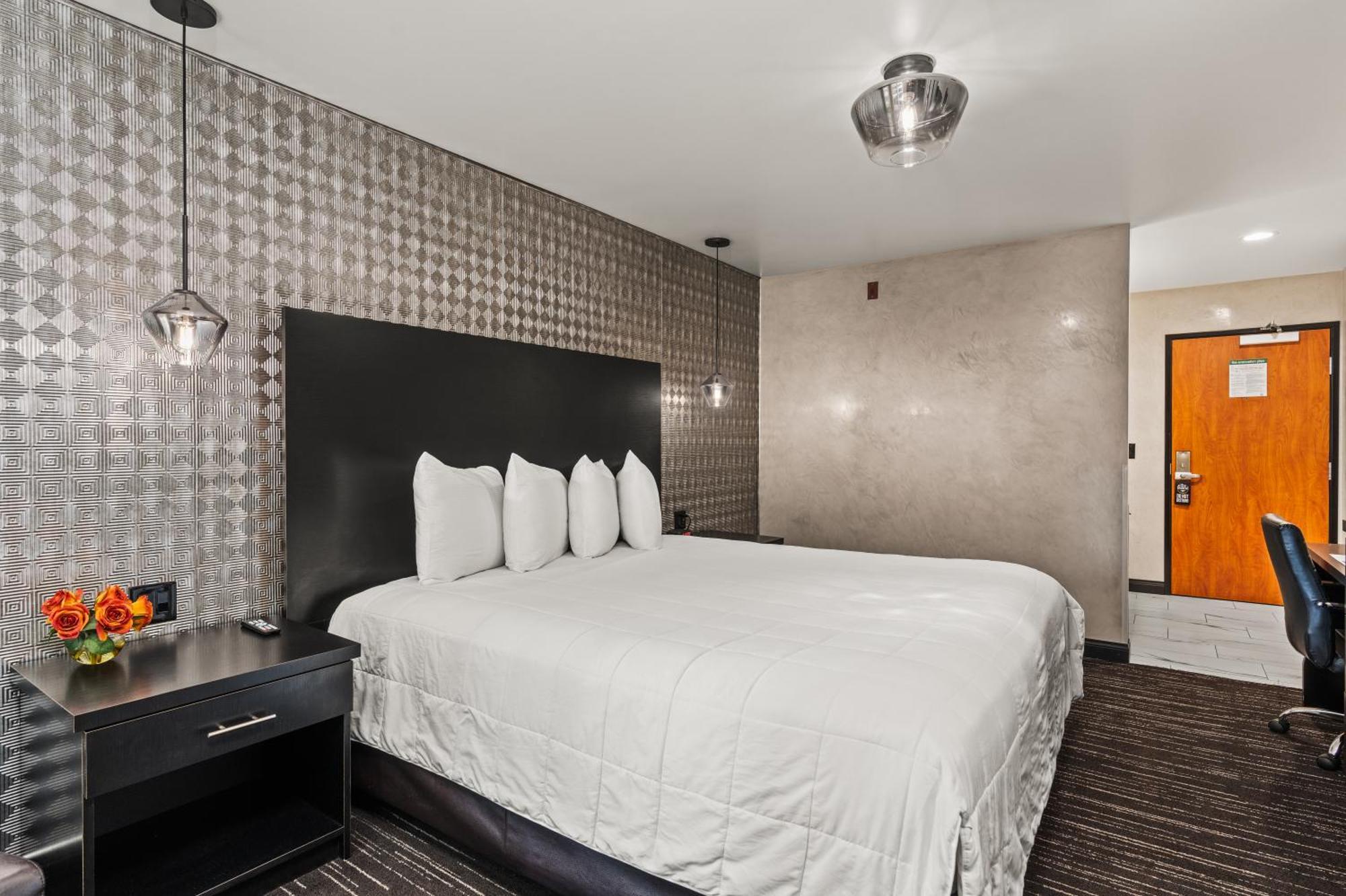 Apartament typu Suite z łóżkiem typu queen-size (dla niepalących)