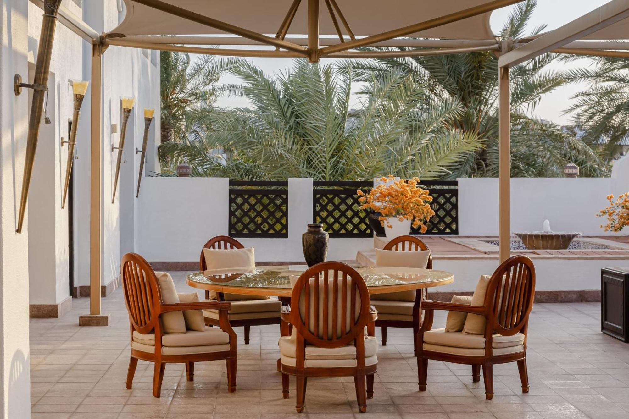 Royal Suite 1 Bedroom Larger Suite Sea view Balcony