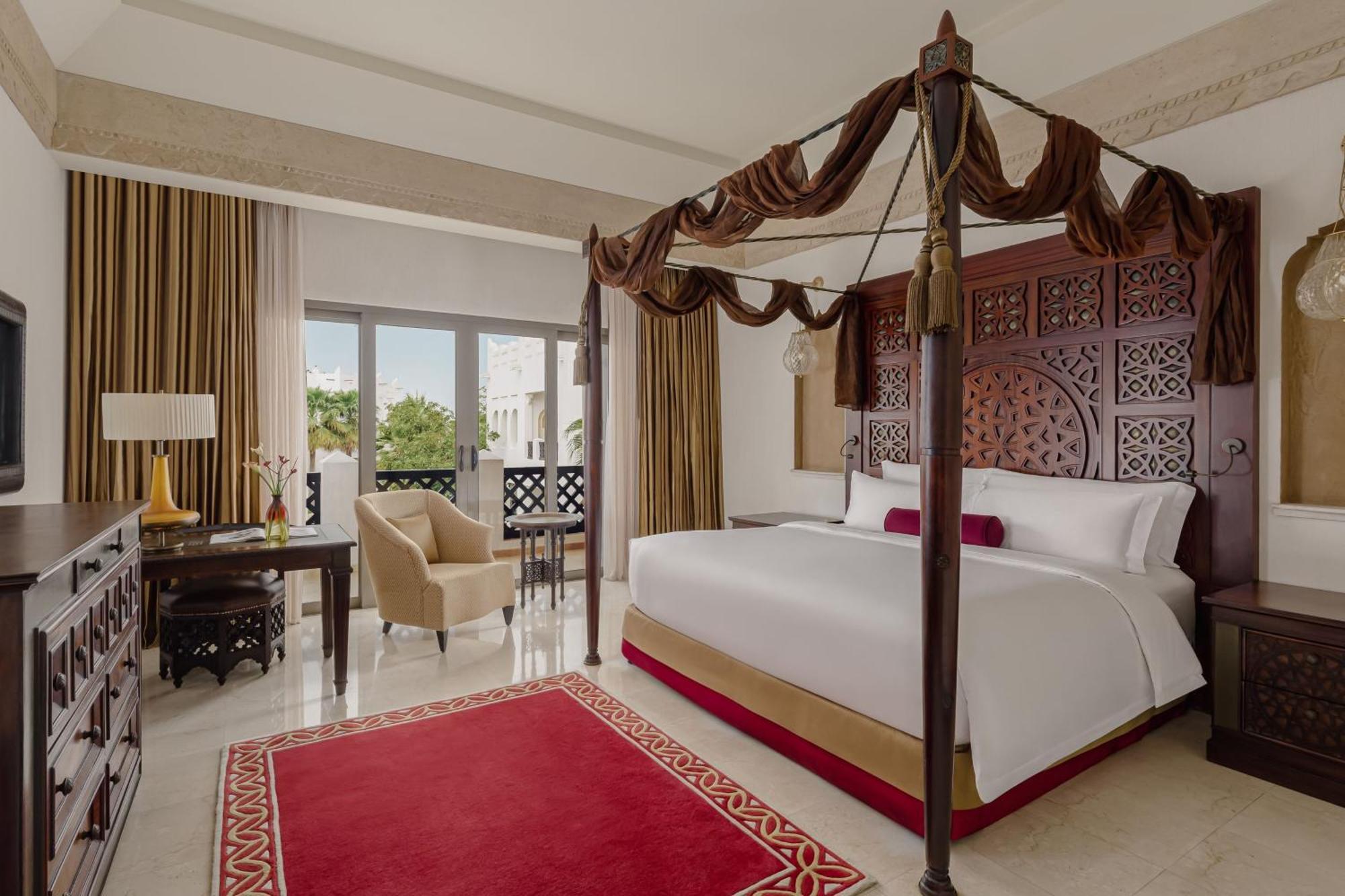 Royal Suite 1 Bedroom Larger Suite Sea view Balcony