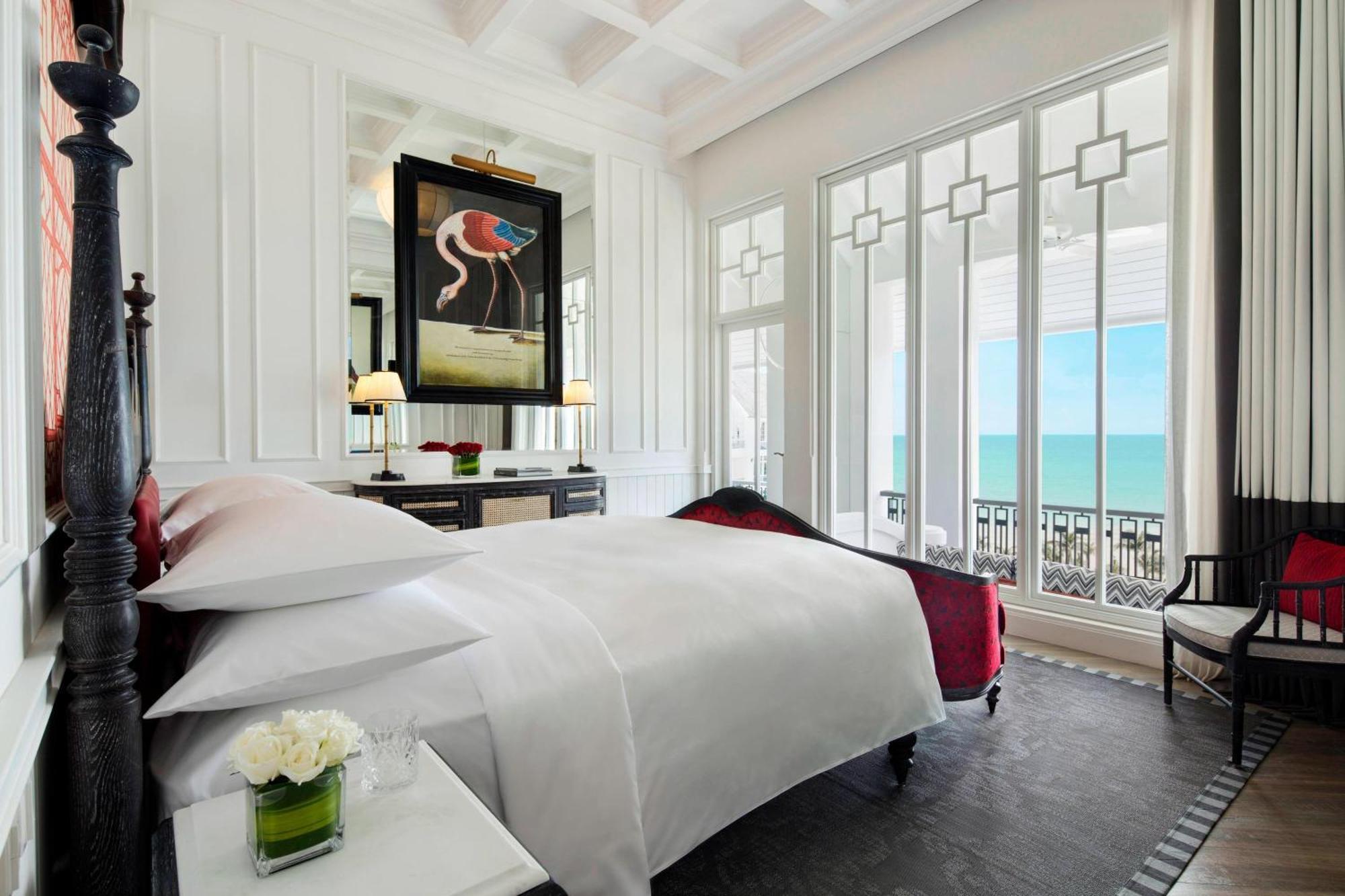 Emerald Bay Room 1 King Bed Ocean View Balcony,1633025051:JPEG