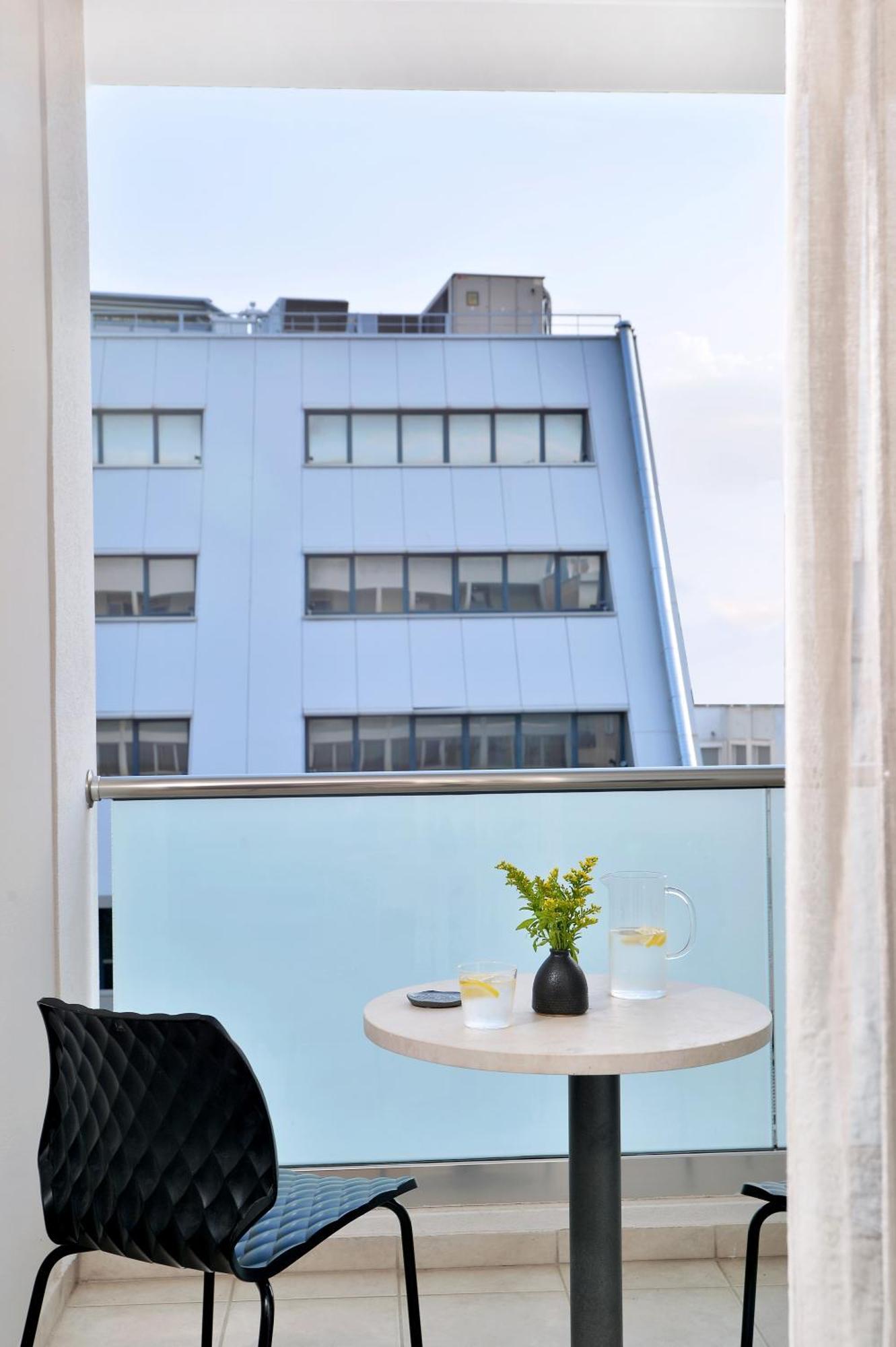 Superior balcony