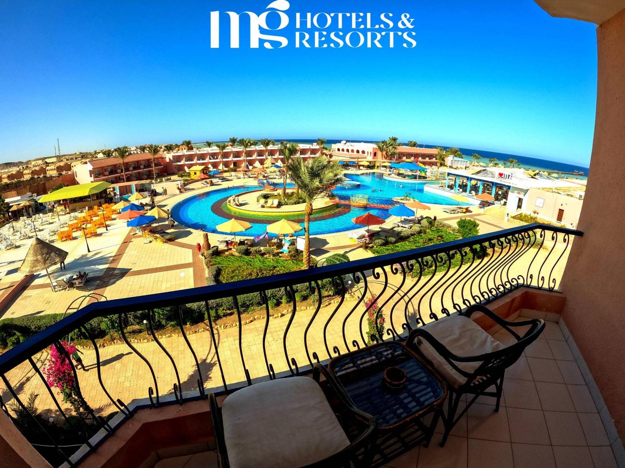 Double Room Pool View