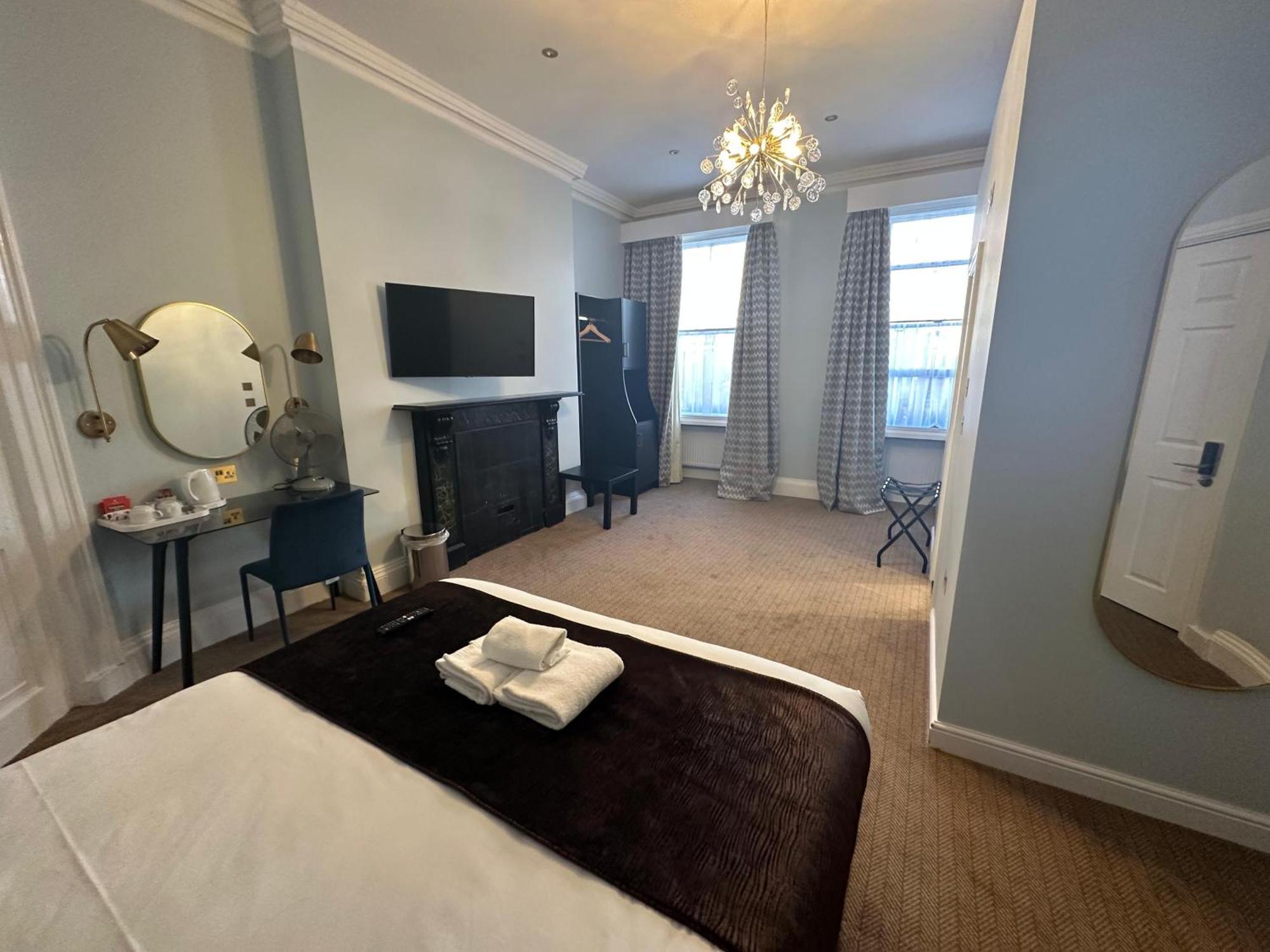 Deluxe King Room