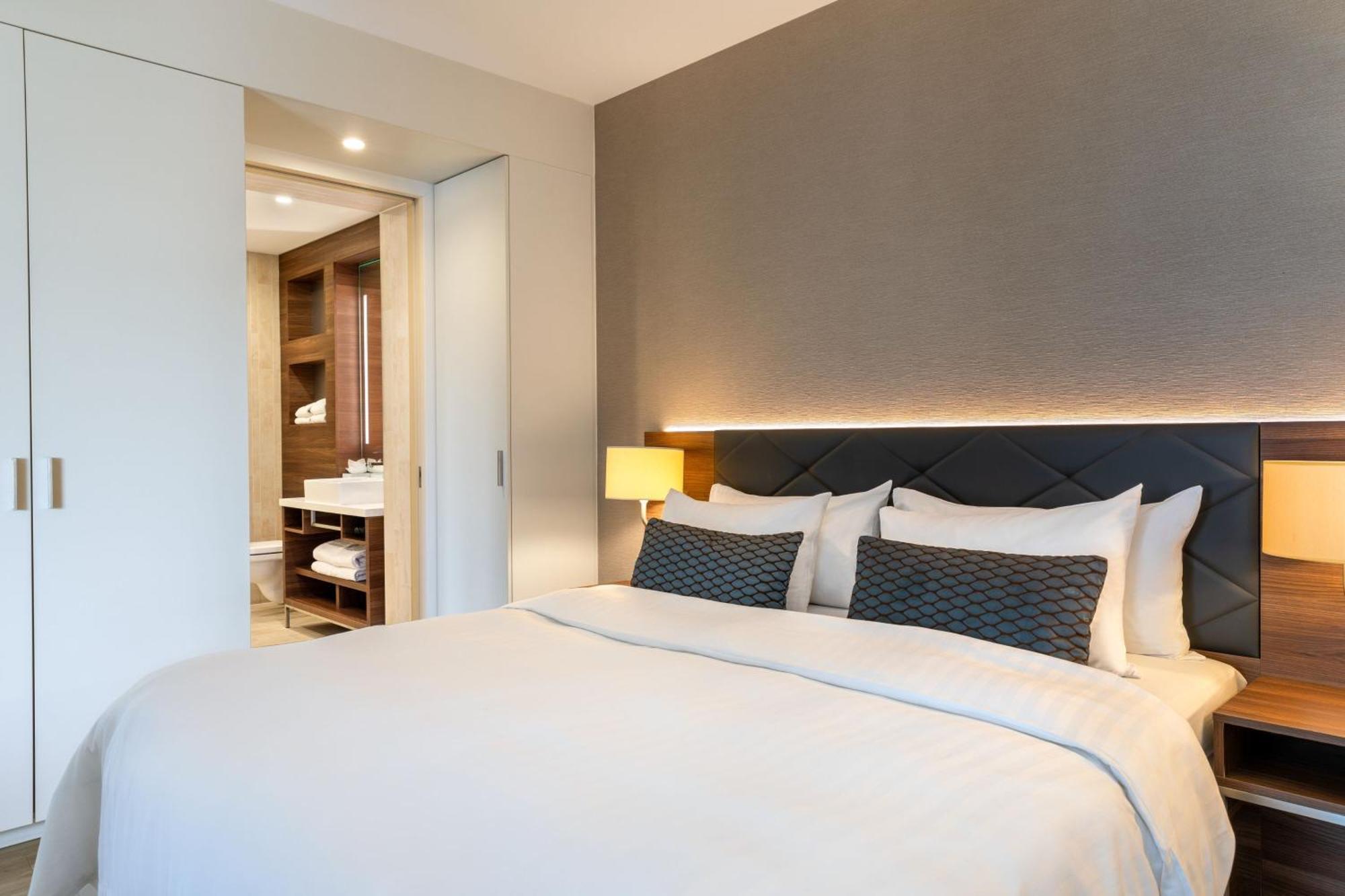 One Bedroom Suite 1 Kingsize Bed Sofabed