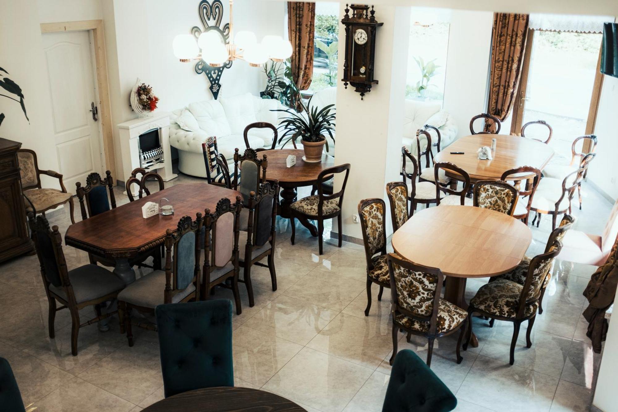 Apartament typu Deluxe z 2 sypialniami i balkonem