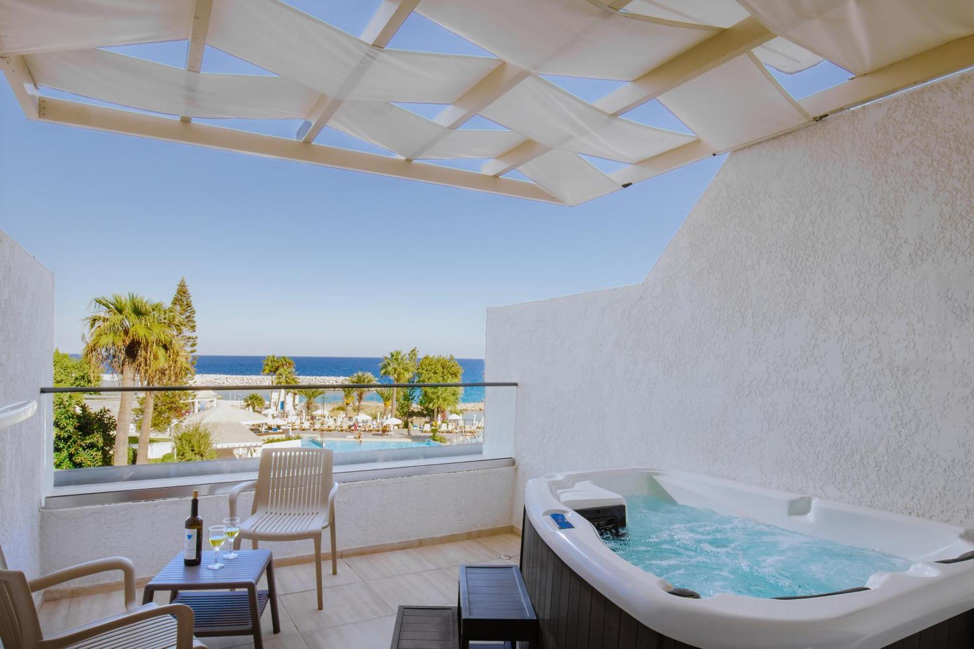 Superior Sea View Outdoor Spa Bath
