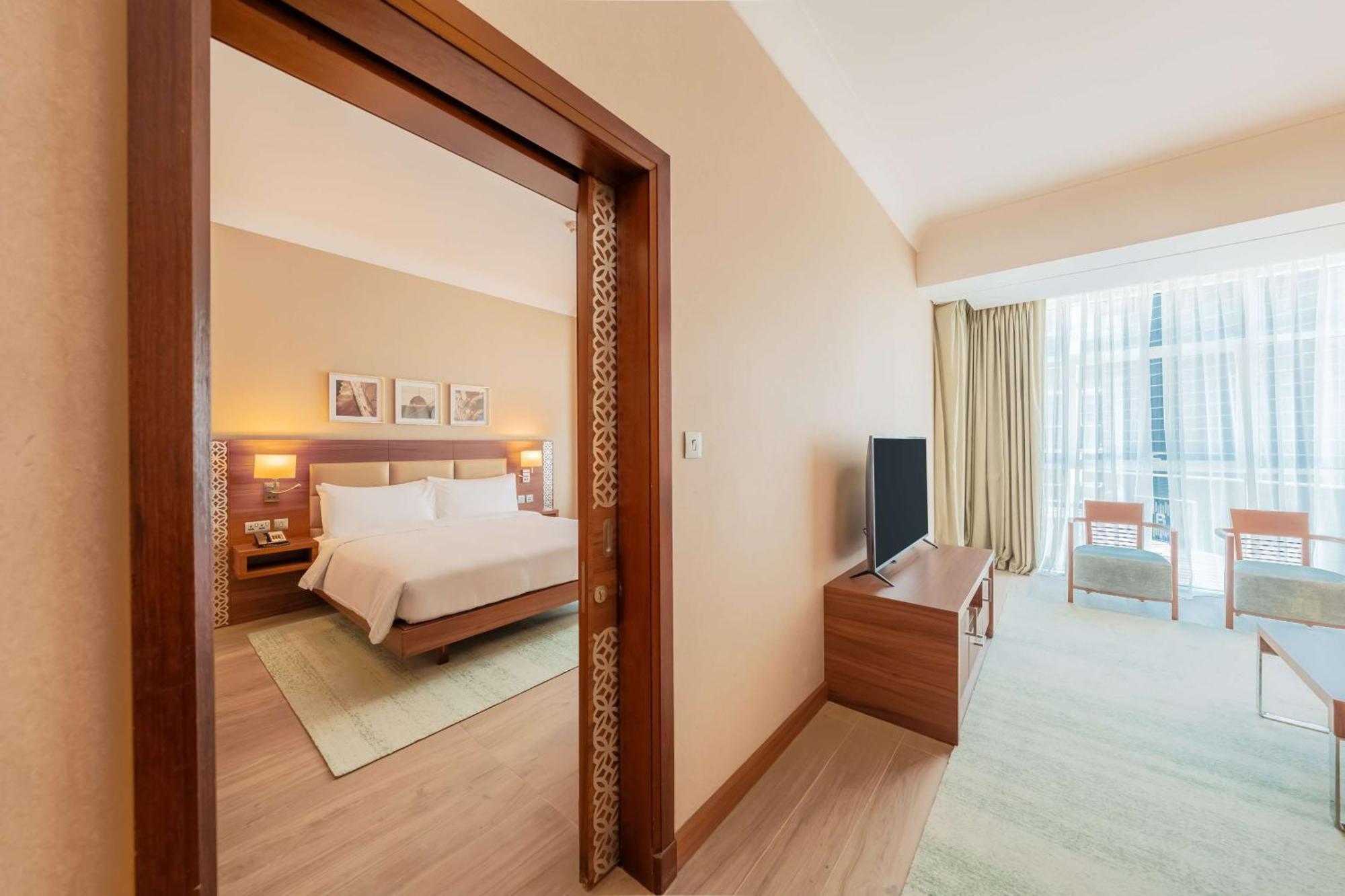 One-Bedroom King Suite