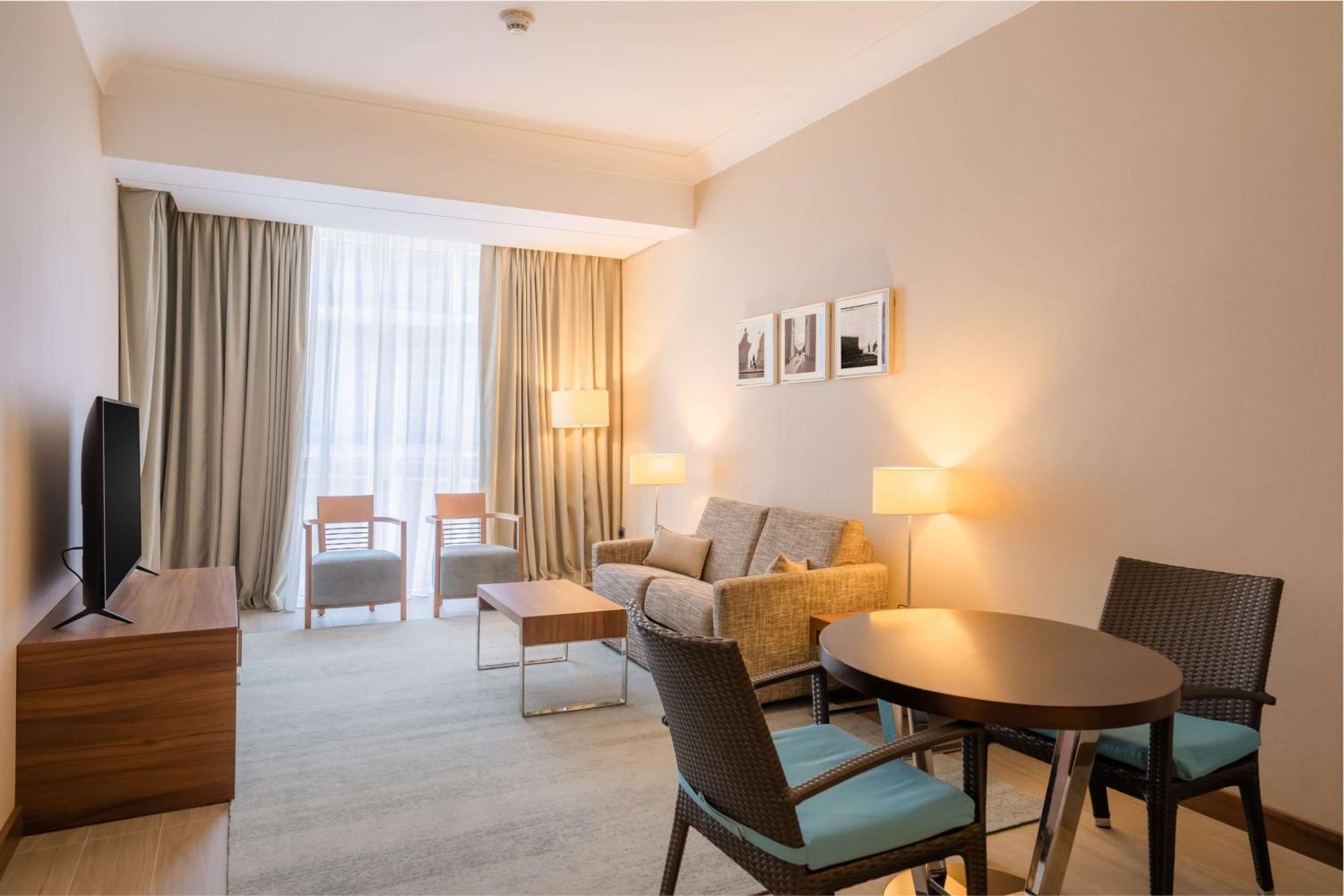 One-Bedroom King Suite