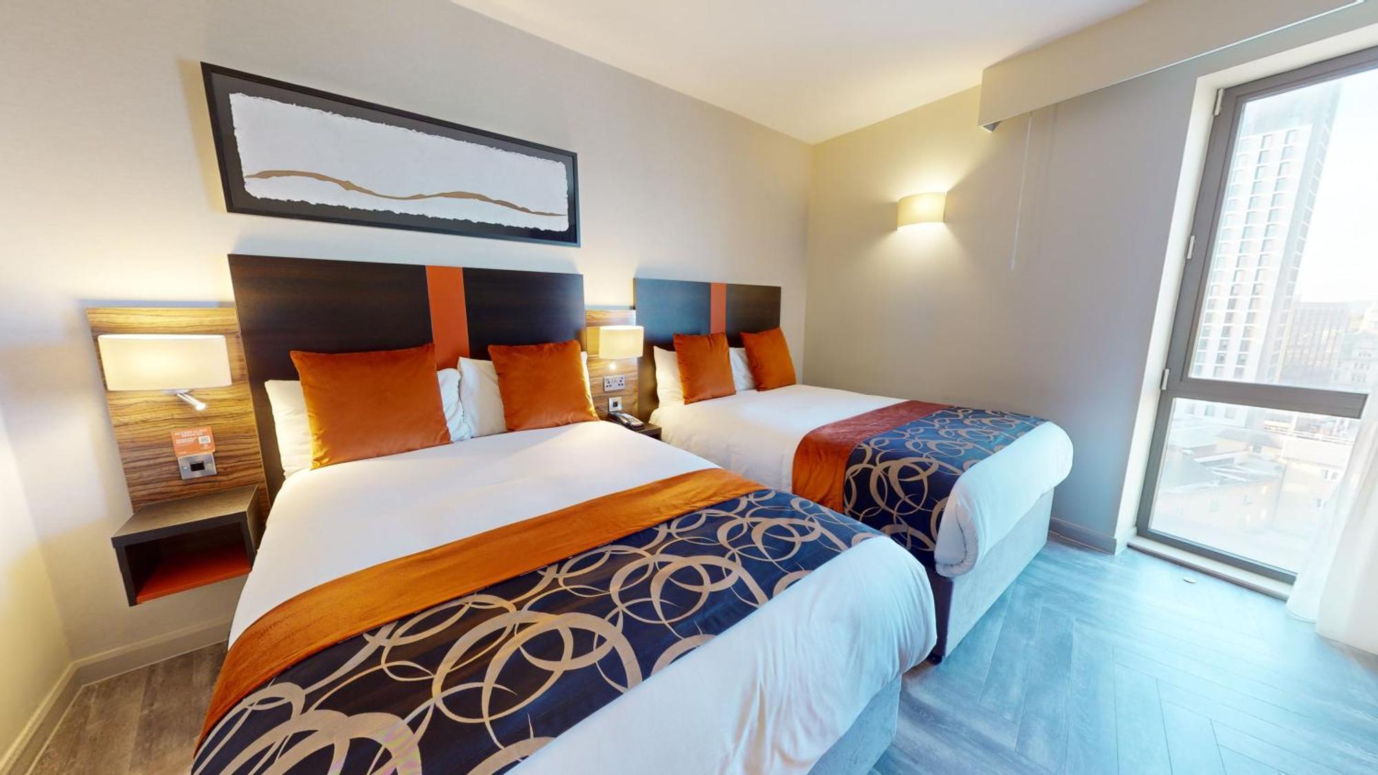 Deluxe Double Double Room