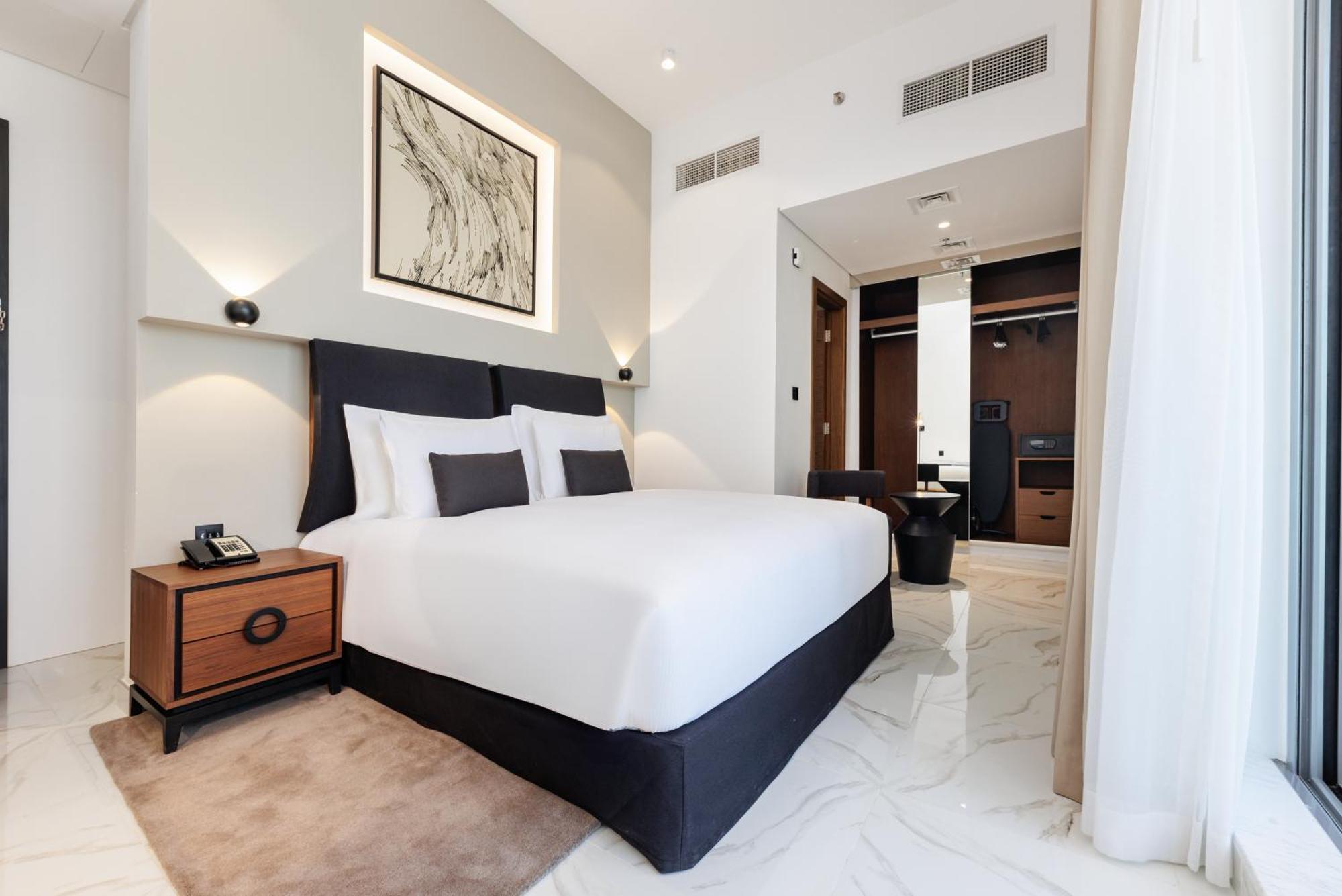 Premium King Room Furnished Balcony
