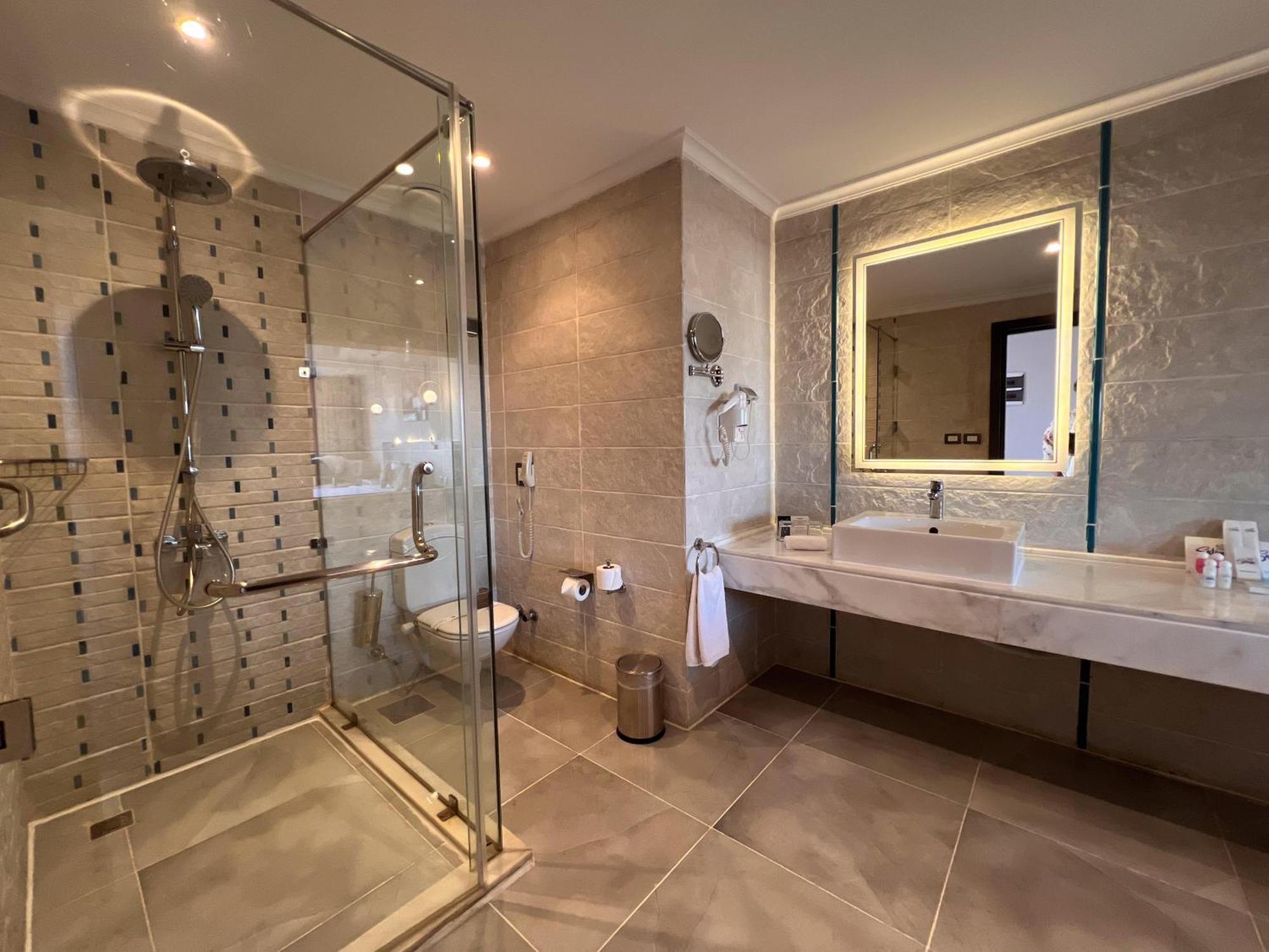Honeymoon Room