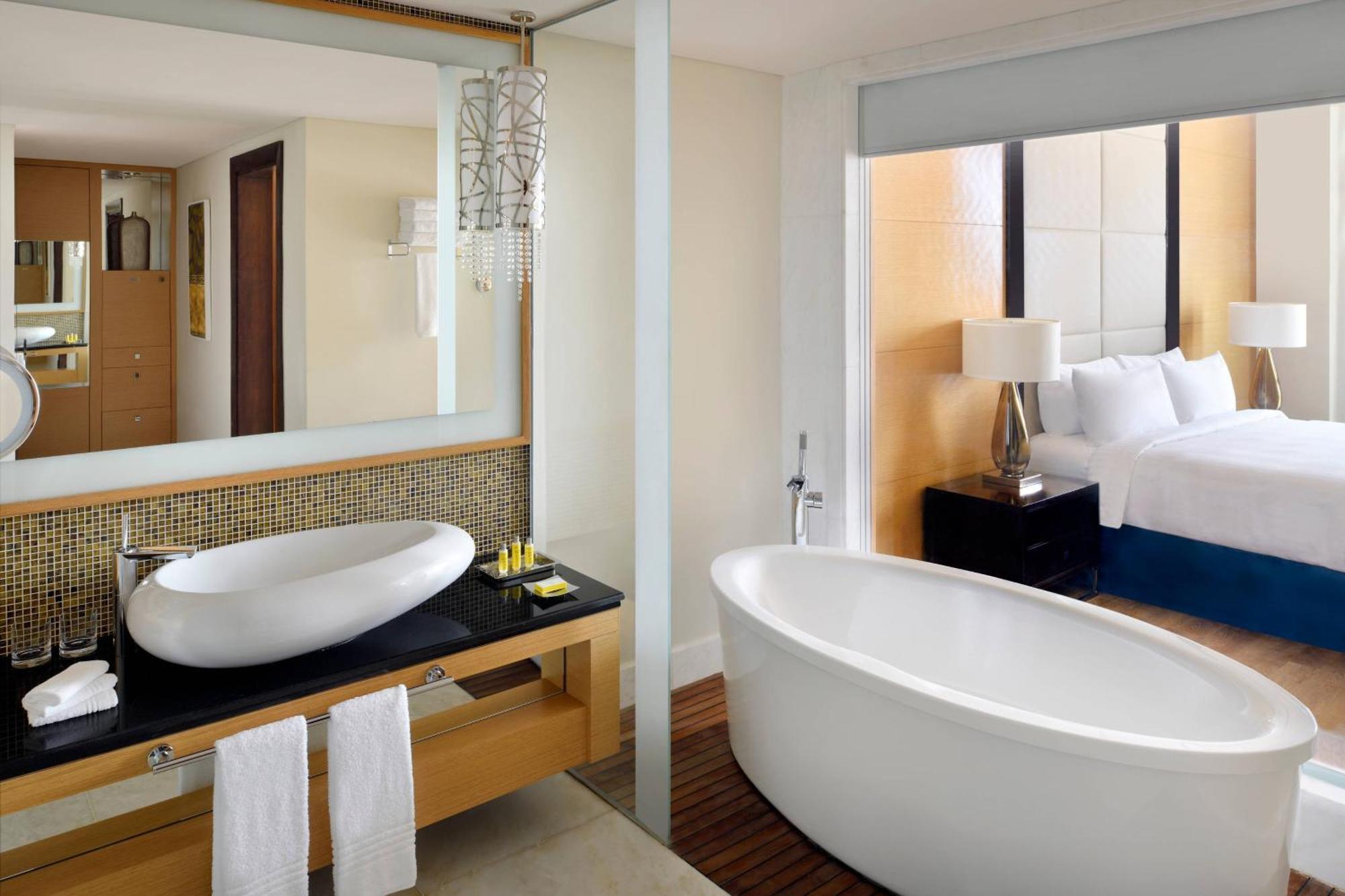 Zabeel Suite – Lounge Access