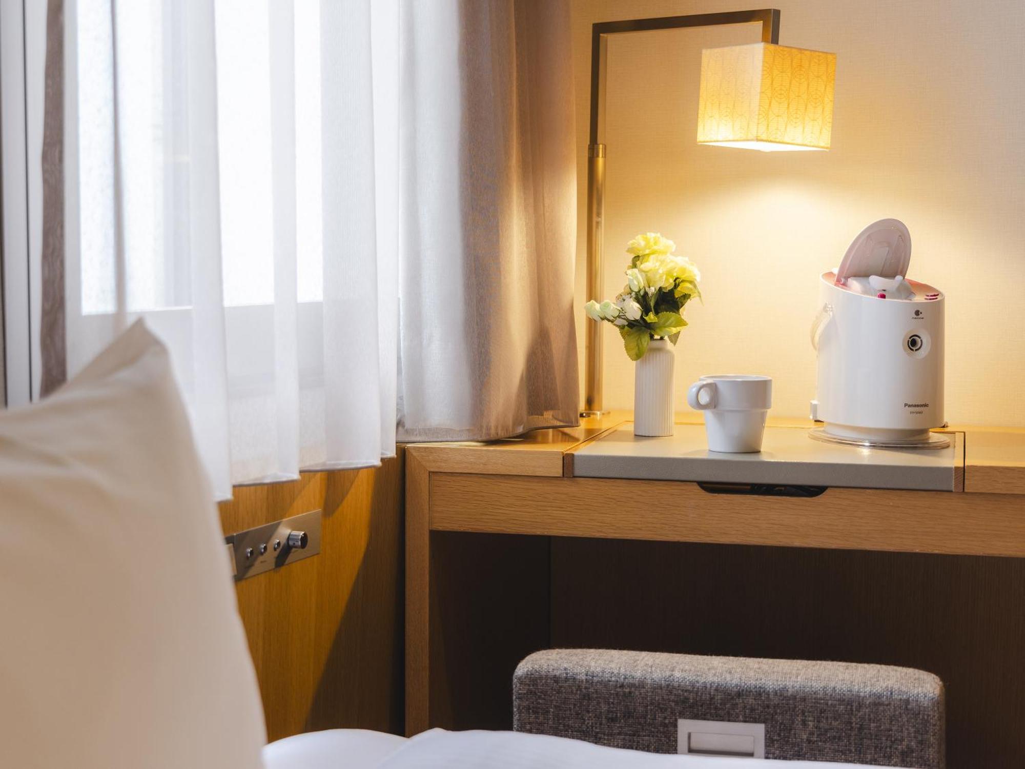 Ladies Room Single Room - Non-Smoking,1631557922:JPEG