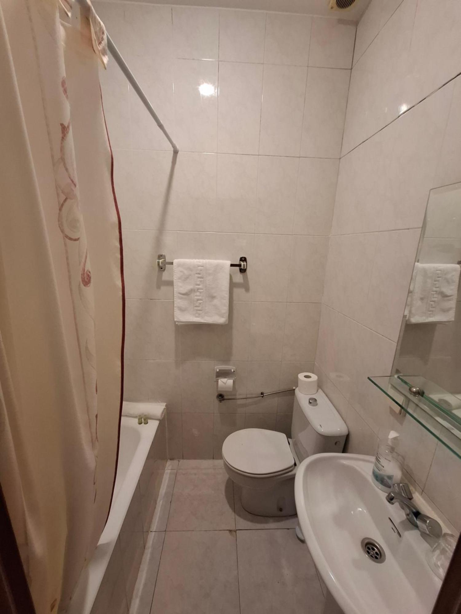 Double Room with Private Bathroom,1629897684:JPEG