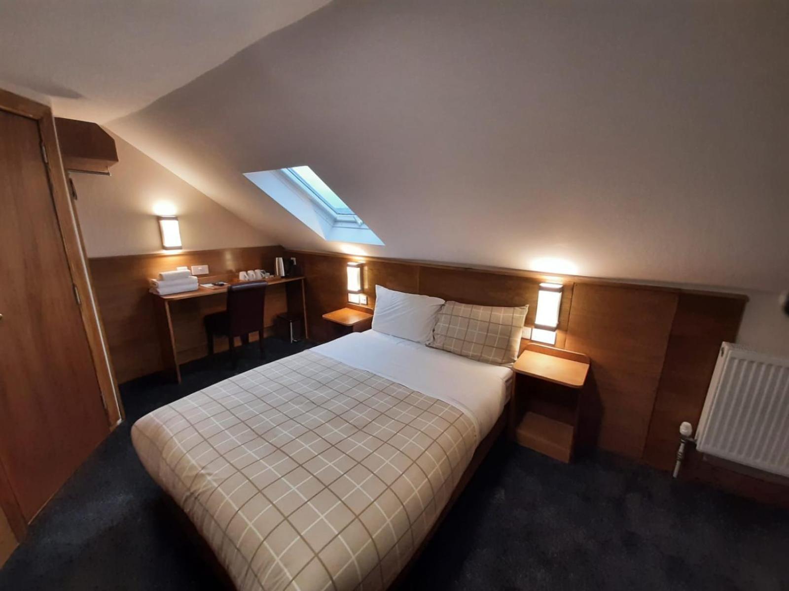 Triple Room,1630866540:JPEG
