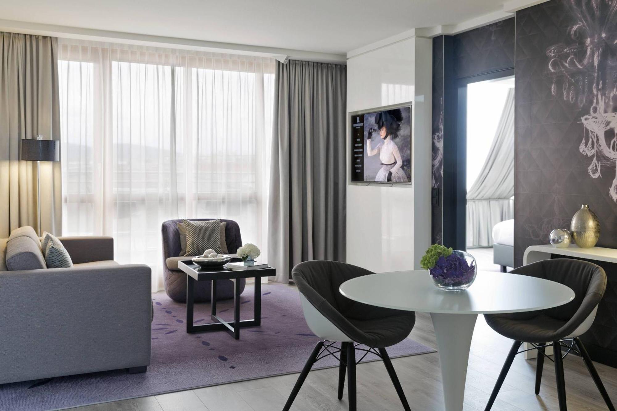 Two-Bedroom Renaissance Suite