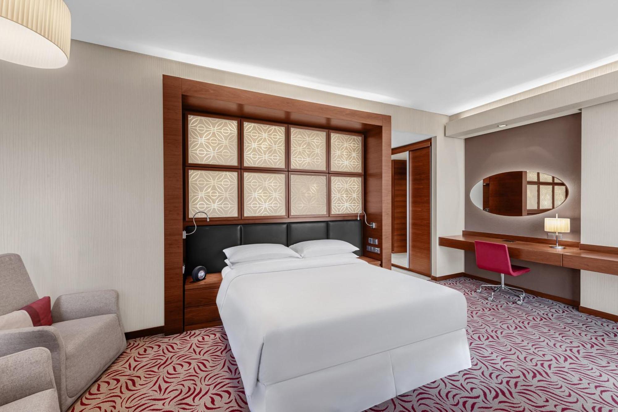Classic Room 1 King bed